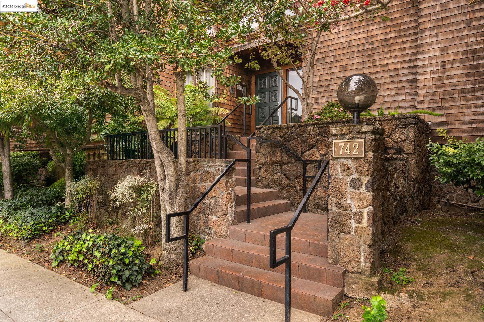 Photo #2: 41115728 Listing: Photo #2