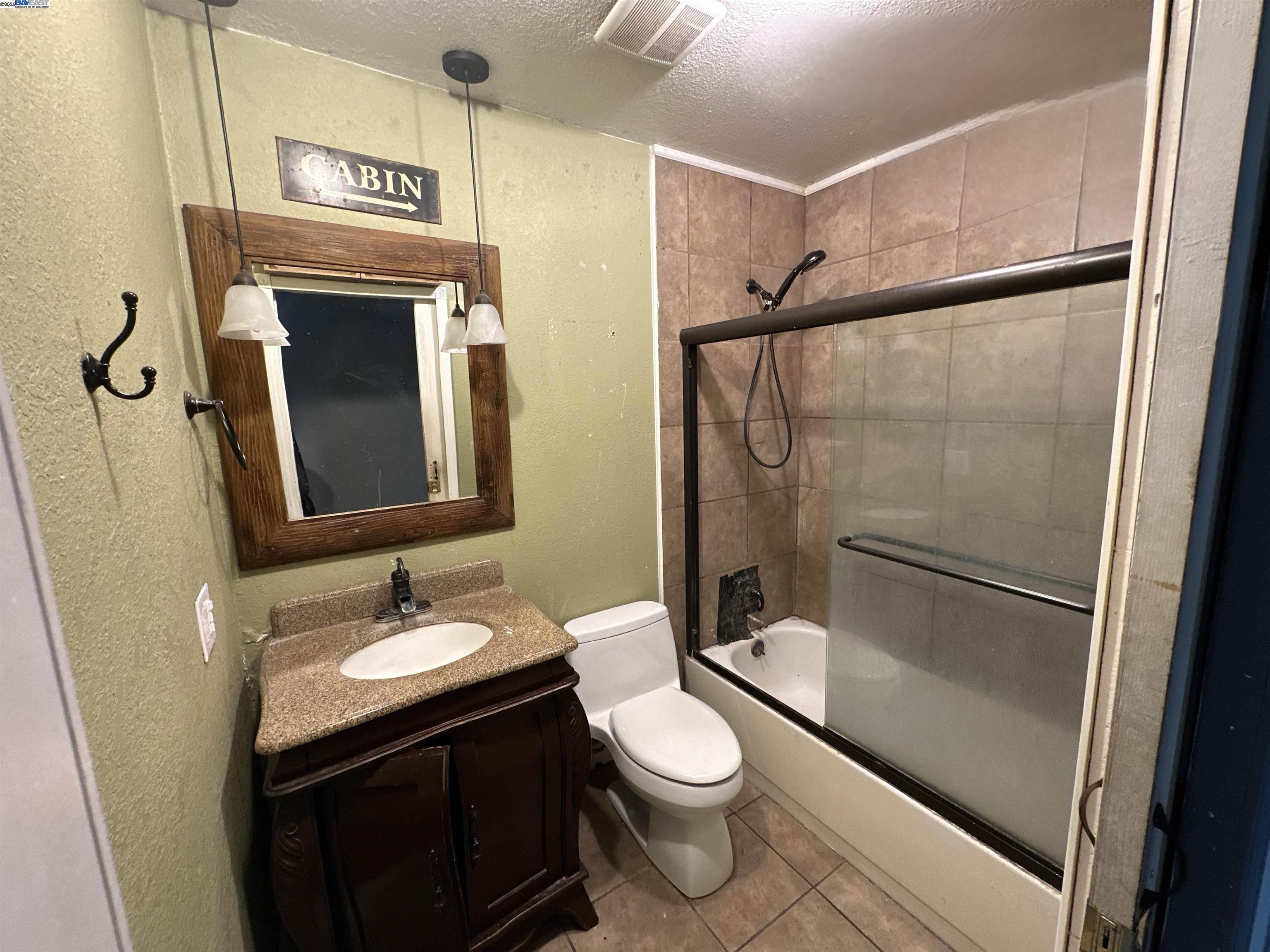 Detail Gallery Image 9 of 10 For 163 Stirling Dr, Vacaville,  CA 95687 - 4 Beds | 3 Baths