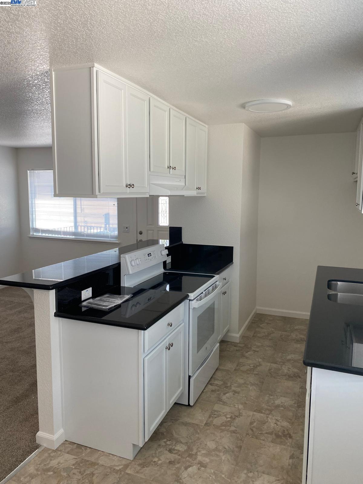 Front Image Thumbnail for BE41115734