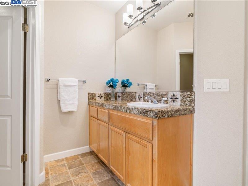 Detail Gallery Image 31 of 49 For 116 St Malo Ct, Martinez,  CA 94553 - 4 Beds | 3 Baths