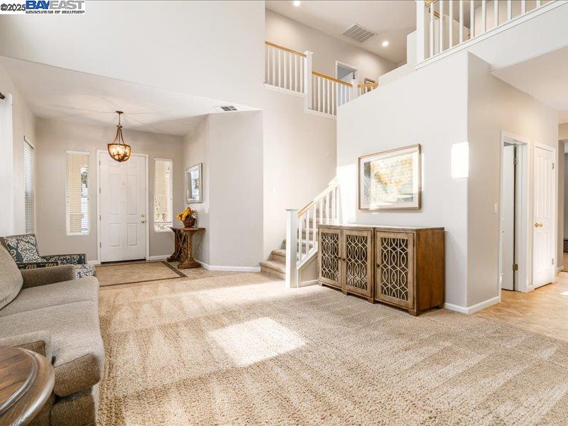 Detail Gallery Image 6 of 49 For 116 St Malo Ct, Martinez,  CA 94553 - 4 Beds | 3 Baths