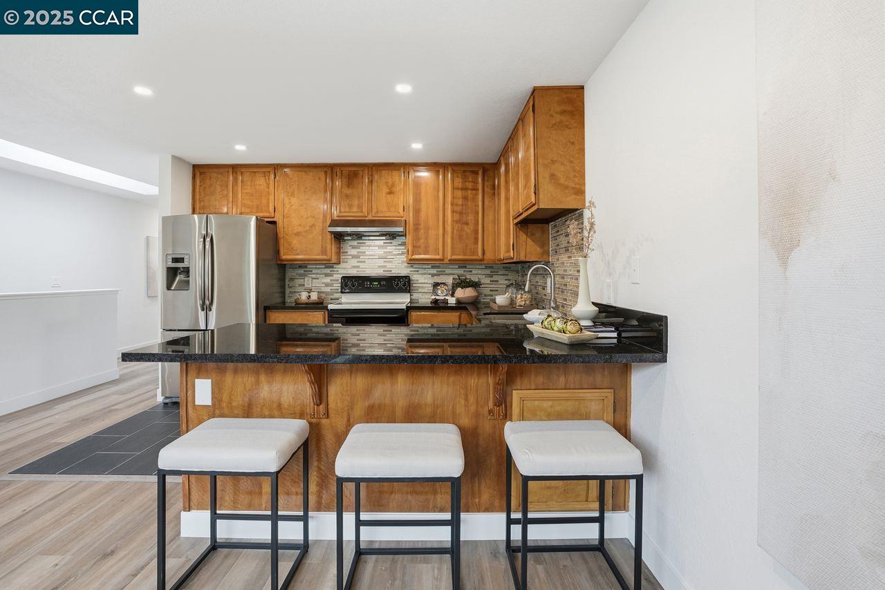 Photo #8: 41115738 Listing: Photo #8