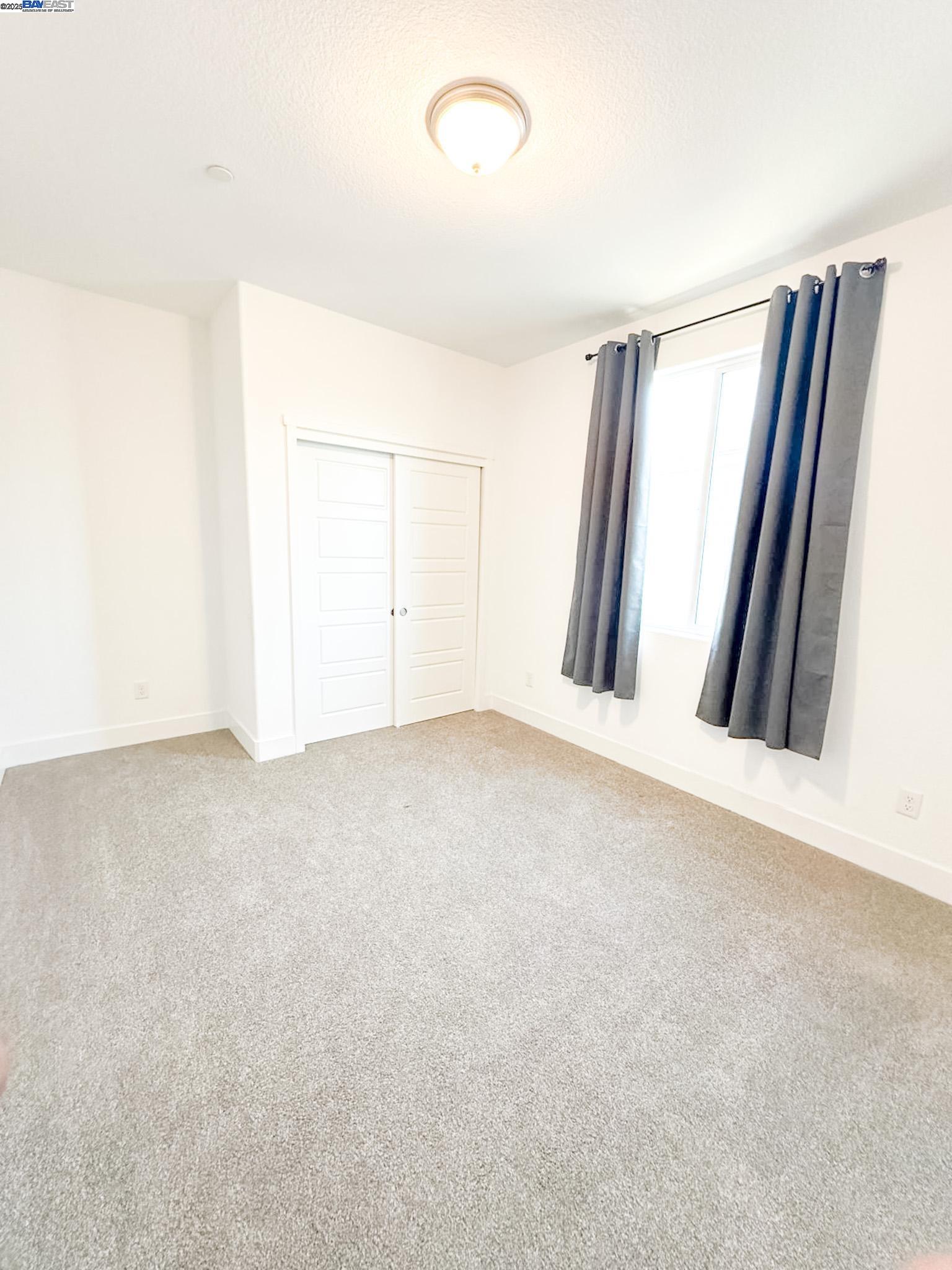 Detail Gallery Image 12 of 31 For 2409 Explorador Dr, Merced,  CA 95340 - 6 Beds | 3 Baths