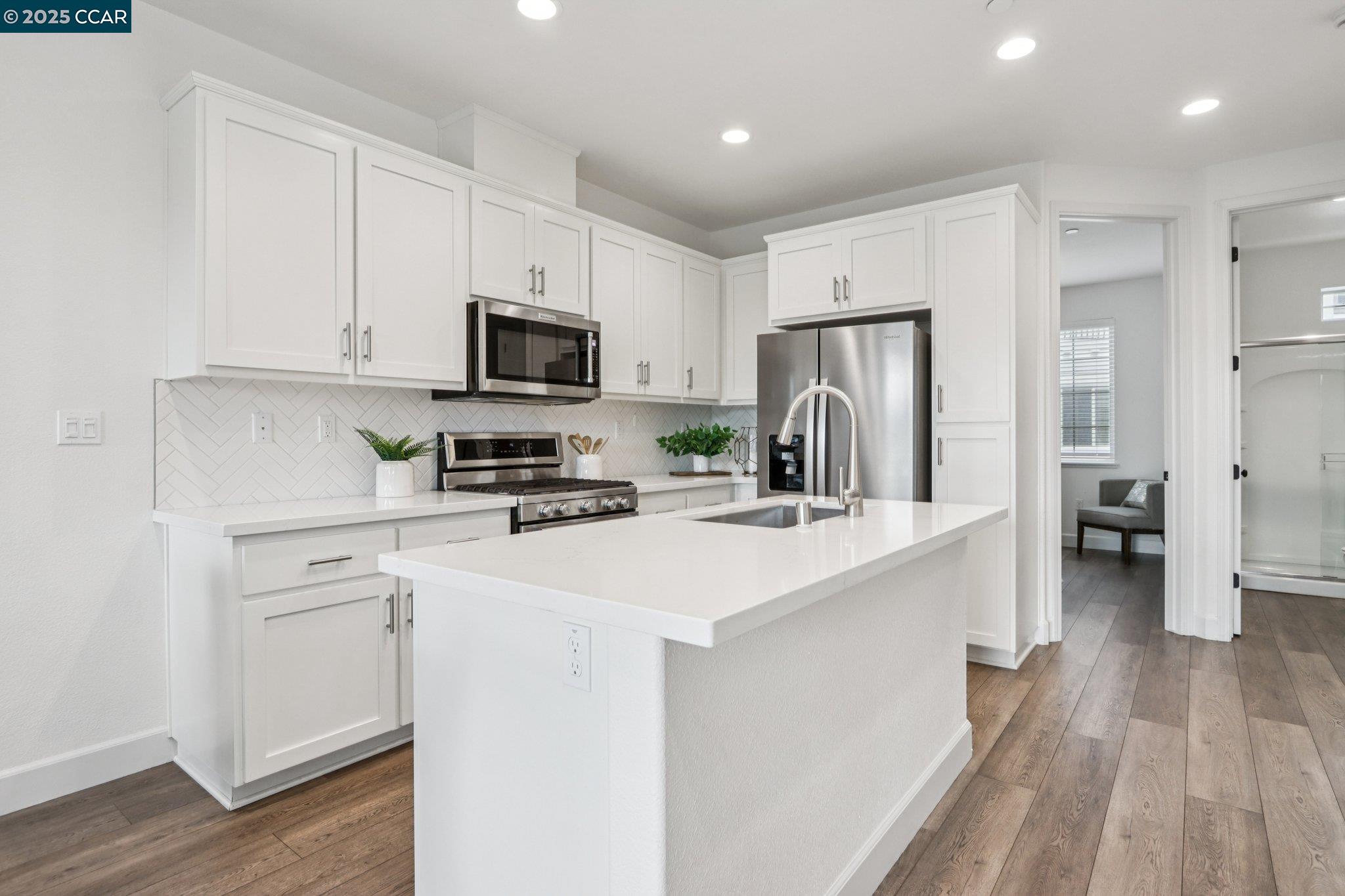 Photo #5: 41115742 Listing: Photo #5