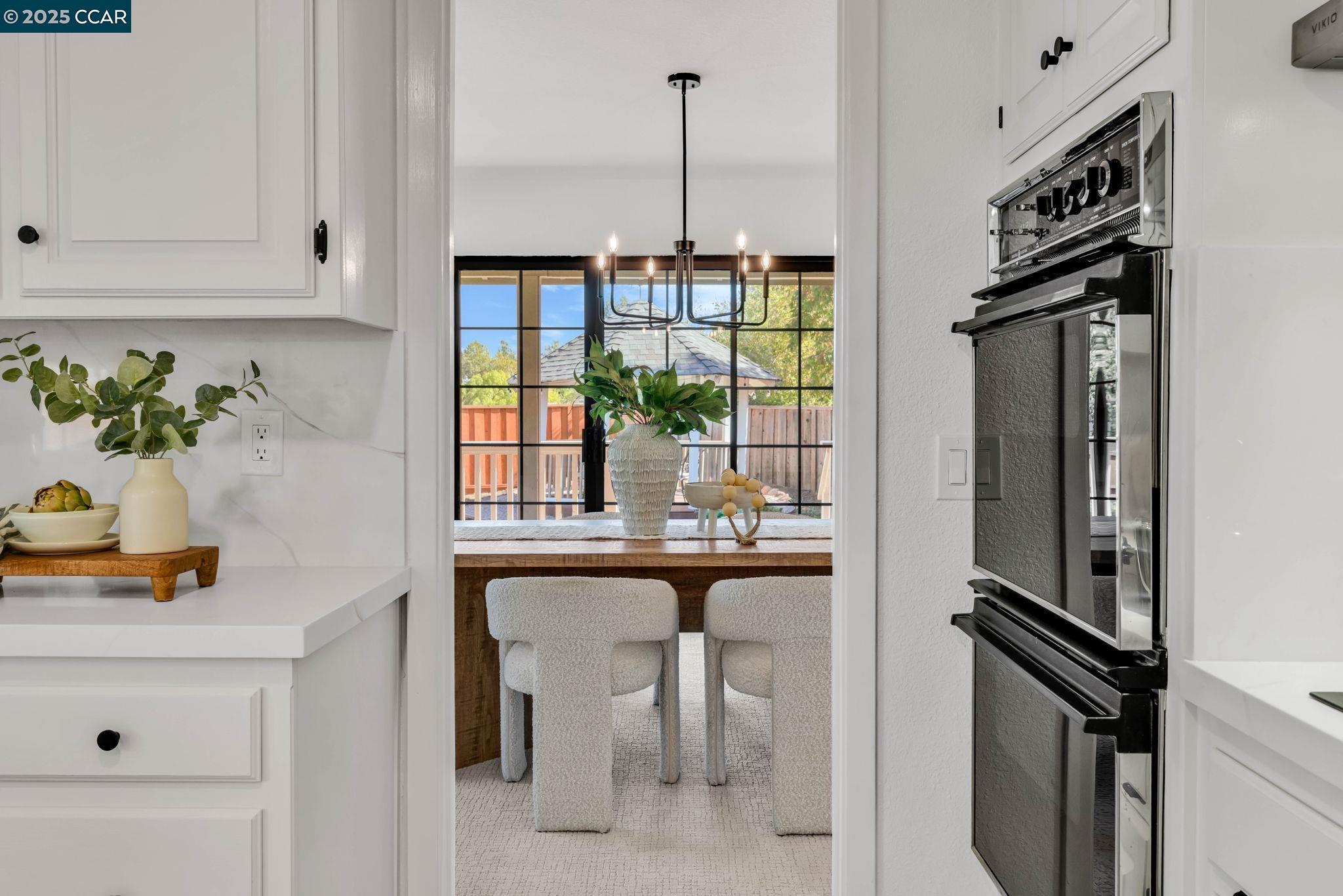 Detail Gallery Image 17 of 47 For 33 Bottlebrush Court, Danville,  CA 94506 - 3 Beds | 2 Baths