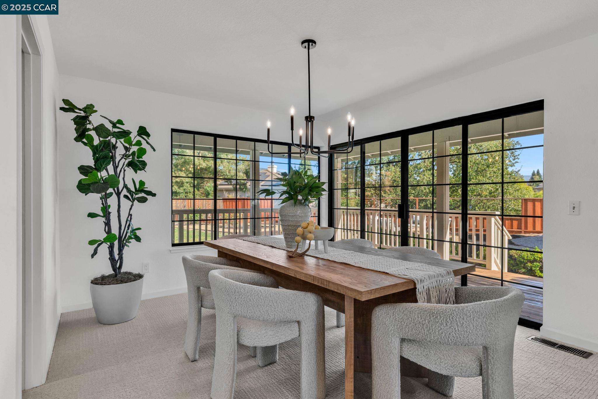 Detail Gallery Image 9 of 47 For 33 Bottlebrush Court, Danville,  CA 94506 - 3 Beds | 2 Baths