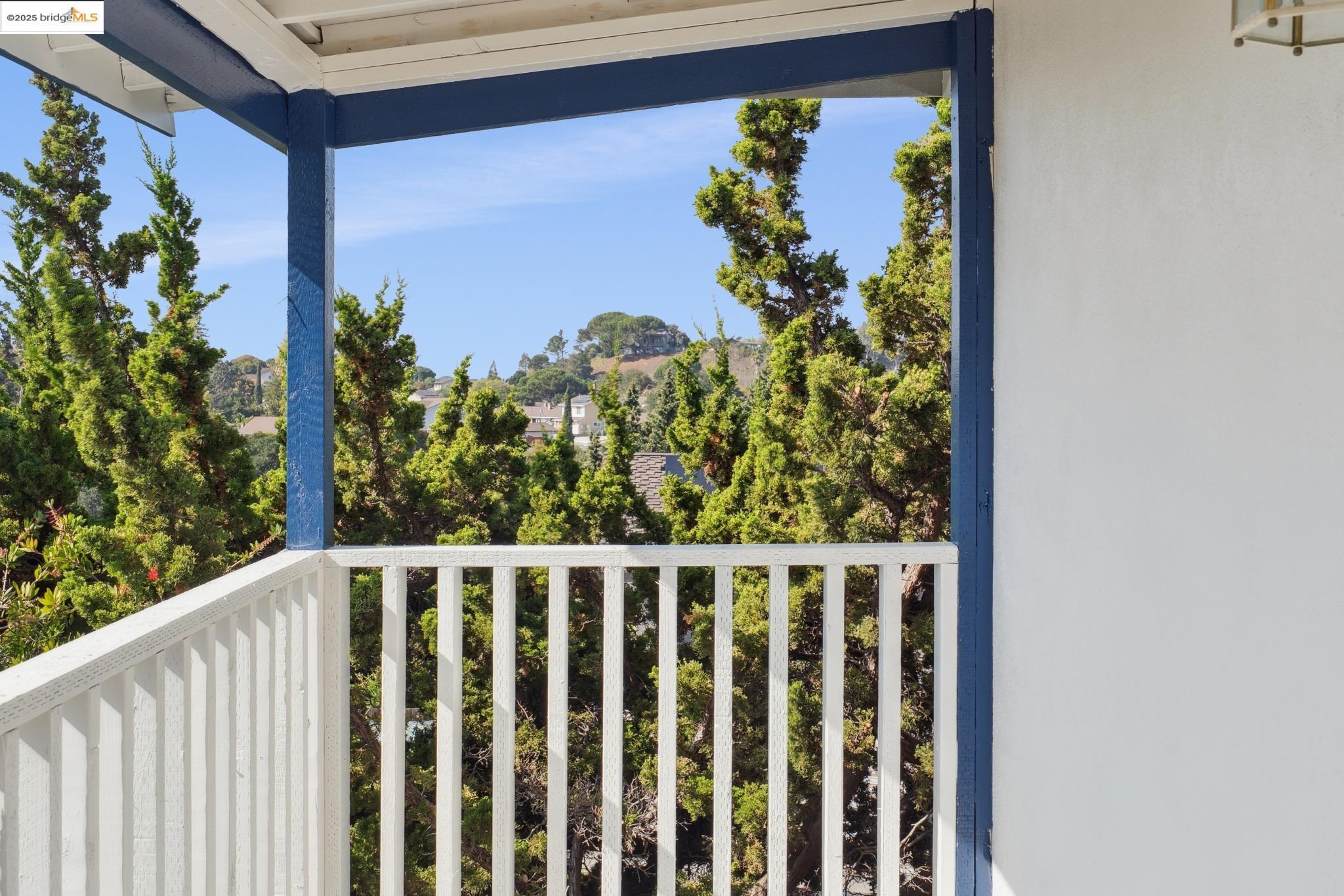 Detail Gallery Image 25 of 41 For 127 Seville St, Vallejo,  CA 94591 - 4 Beds | 2/1 Baths