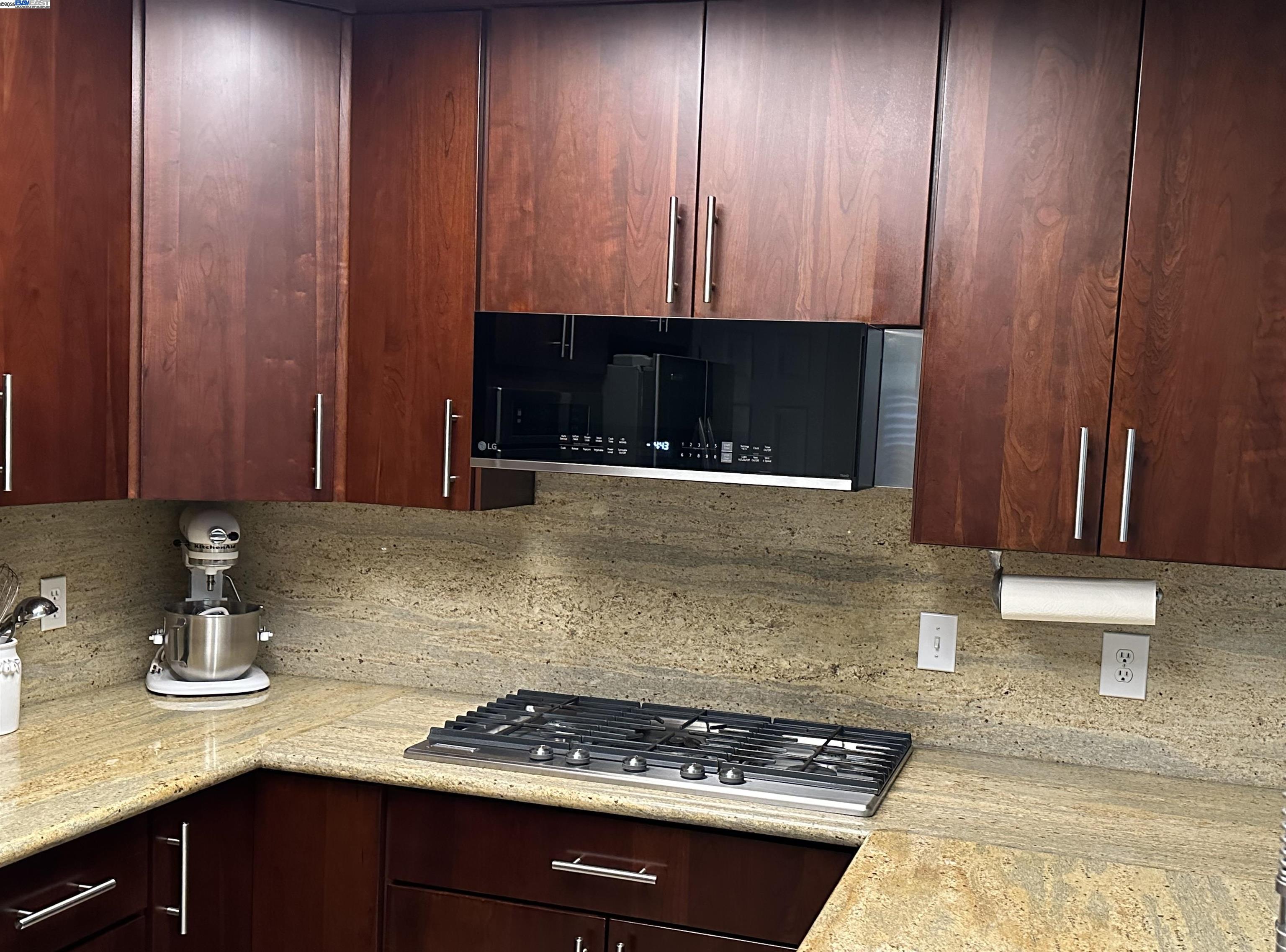 Detail Gallery Image 13 of 42 For 2845 Briarwood Dr, Livermore,  CA 94551 - 3 Beds | 2 Baths