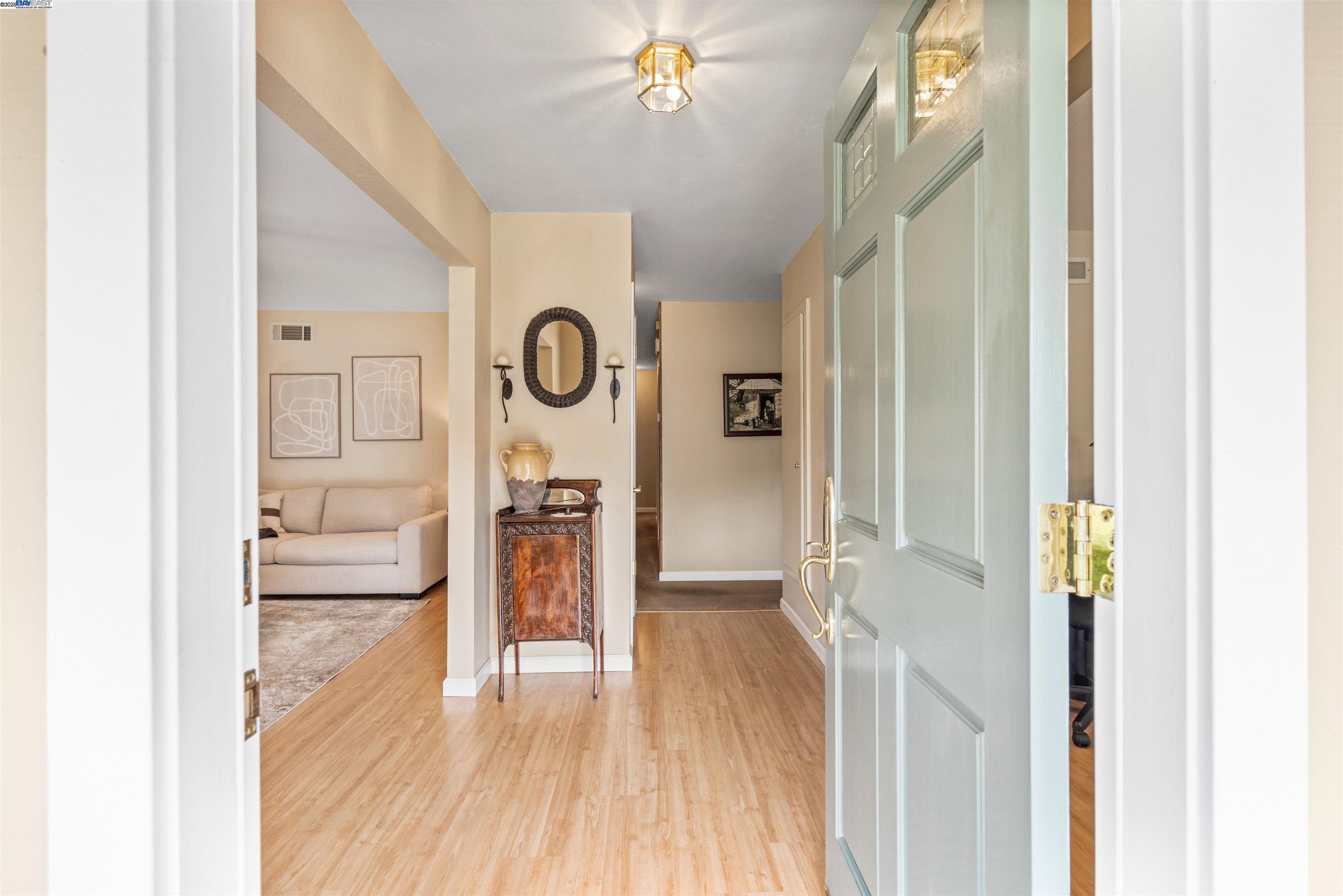 Detail Gallery Image 6 of 42 For 2845 Briarwood Dr, Livermore,  CA 94551 - 3 Beds | 2 Baths