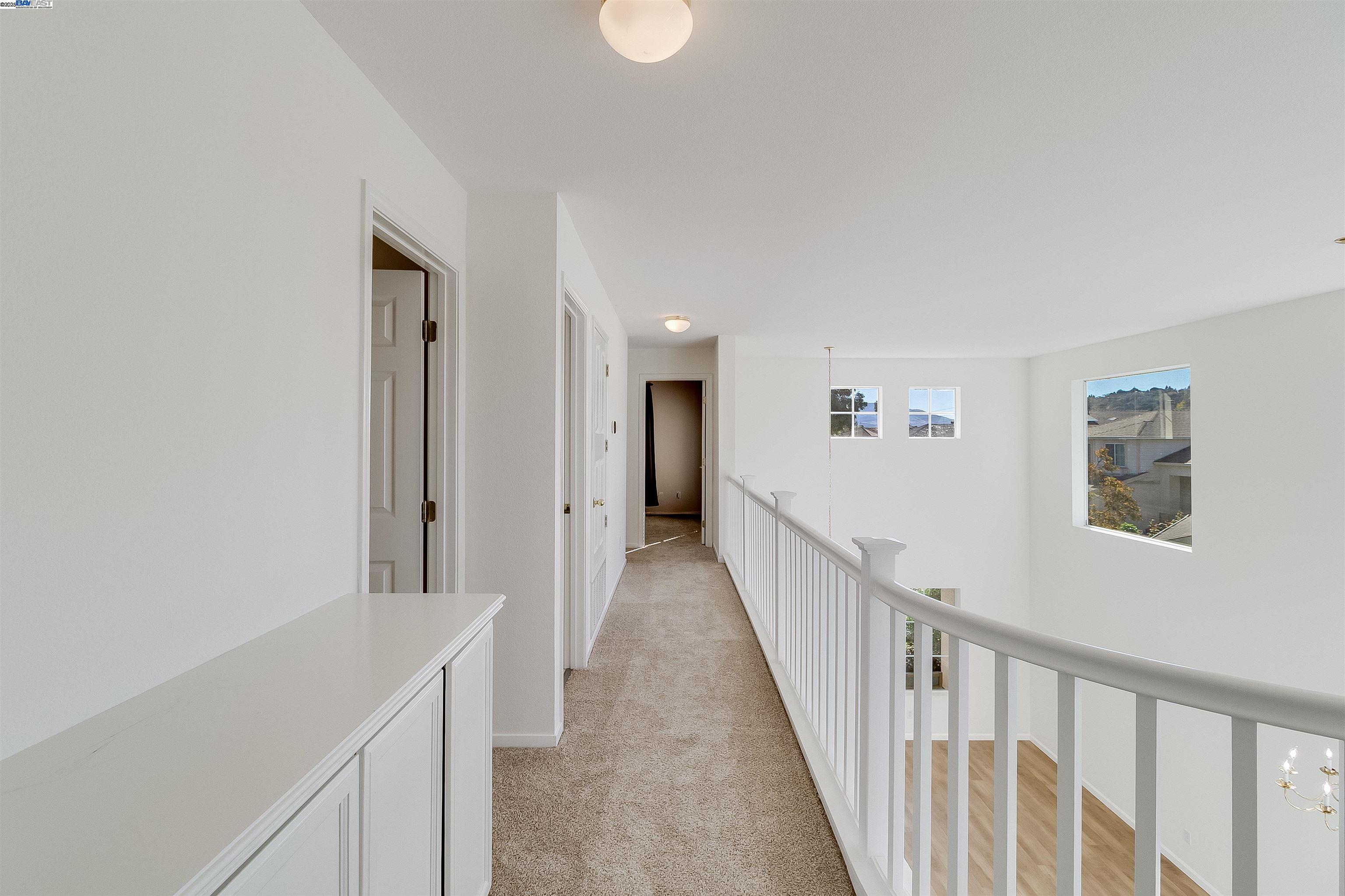 Detail Gallery Image 17 of 42 For 592 Ross Cir, Martinez,  CA 94553 - 5 Beds | 3 Baths