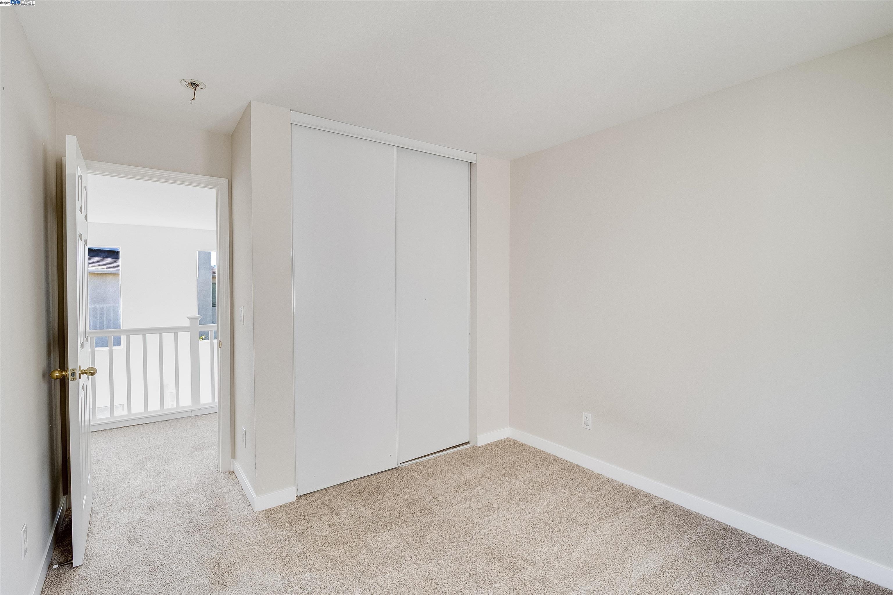 Detail Gallery Image 24 of 42 For 592 Ross Cir, Martinez,  CA 94553 - 5 Beds | 3 Baths