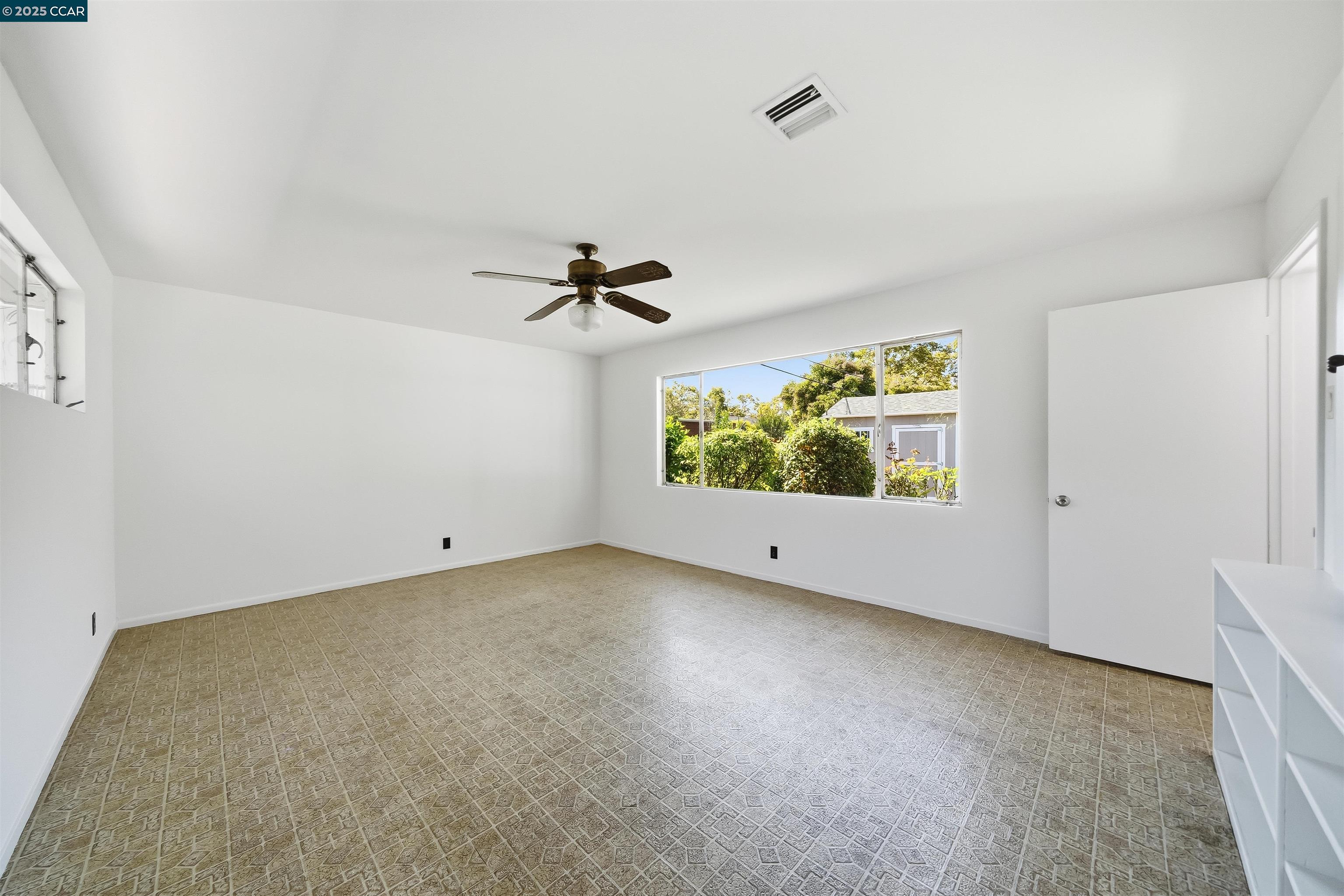 Detail Gallery Image 16 of 42 For 1413 Minahan Way, Vallejo,  CA 94590 - 3 Beds | 2 Baths