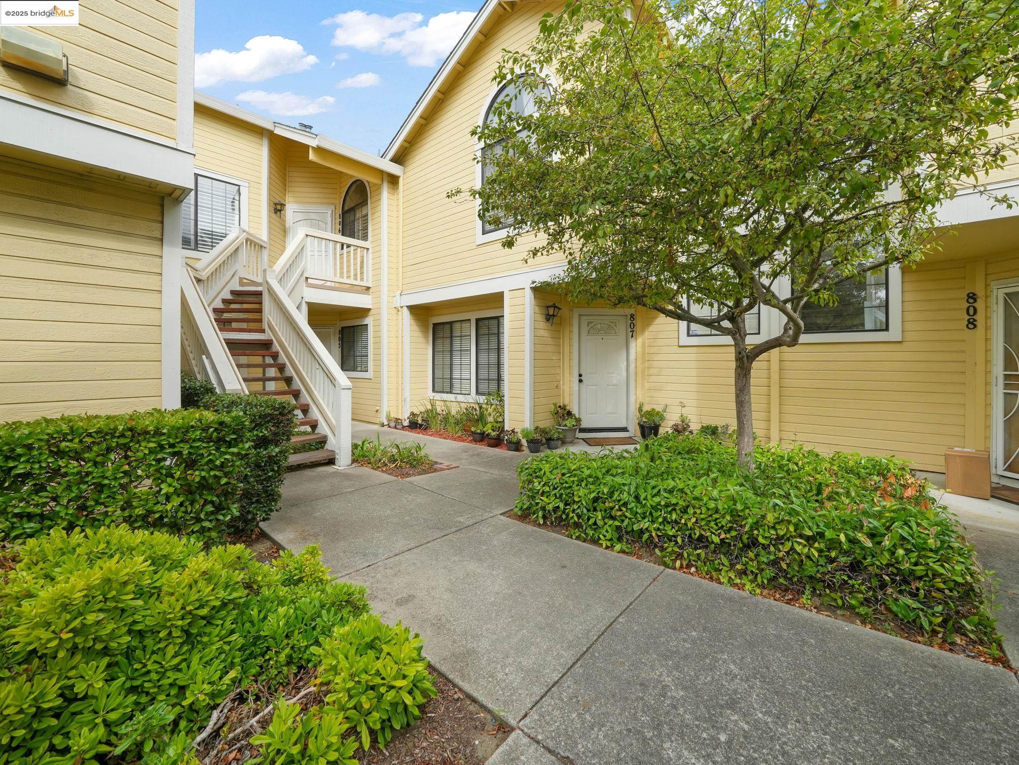 Front Image Thumbnail for EB41115760