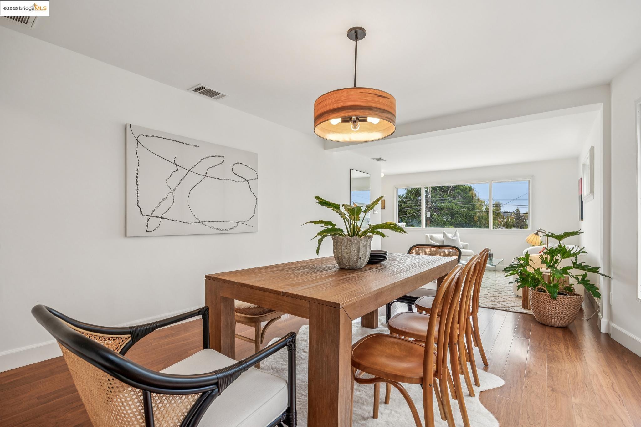 Detail Gallery Image 13 of 41 For 4343 Howe Street, Oakland,  CA 94610 - 3 Beds | 1 Baths