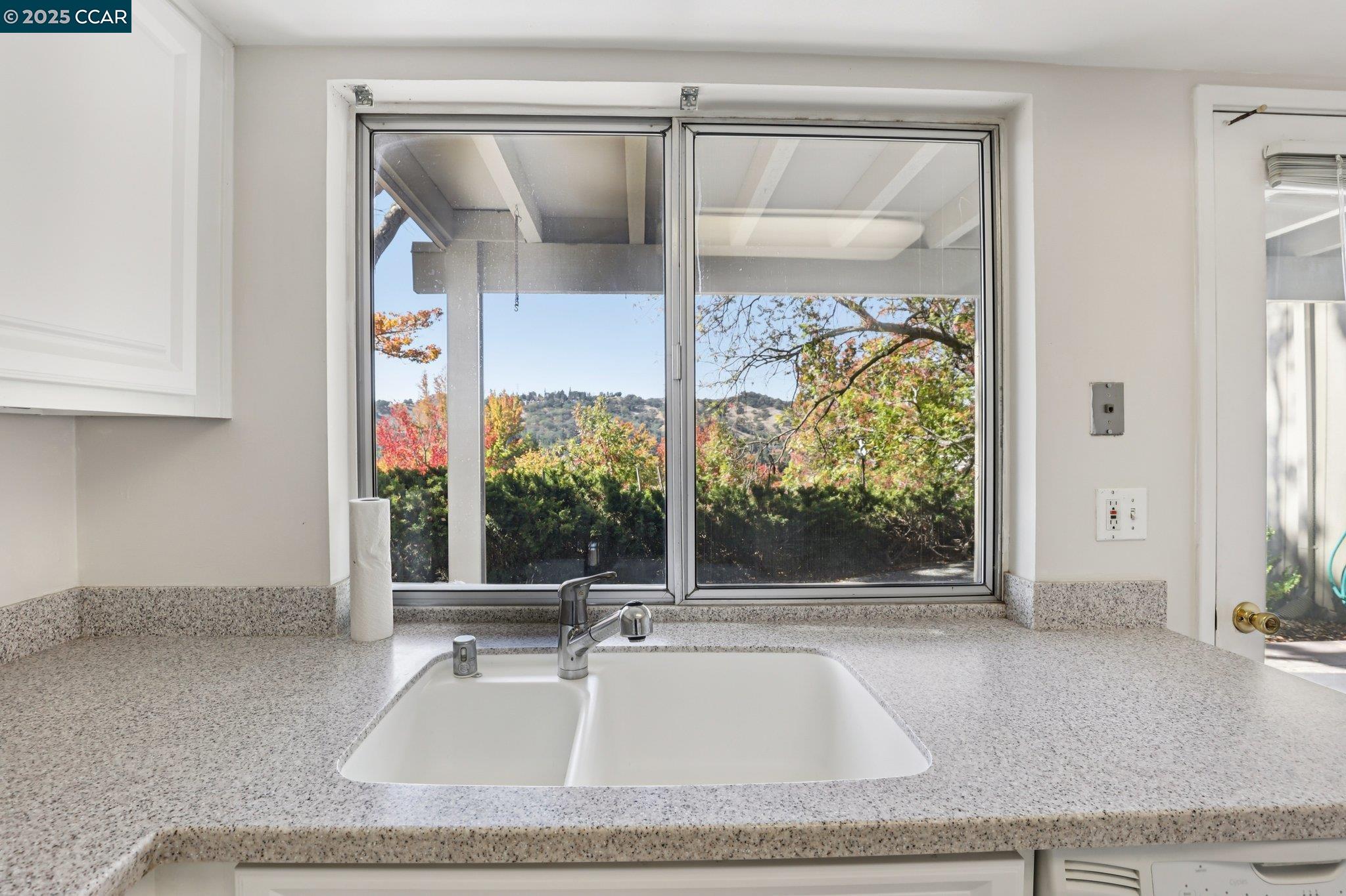 Photo #13: 41115768 Listing: Photo #13