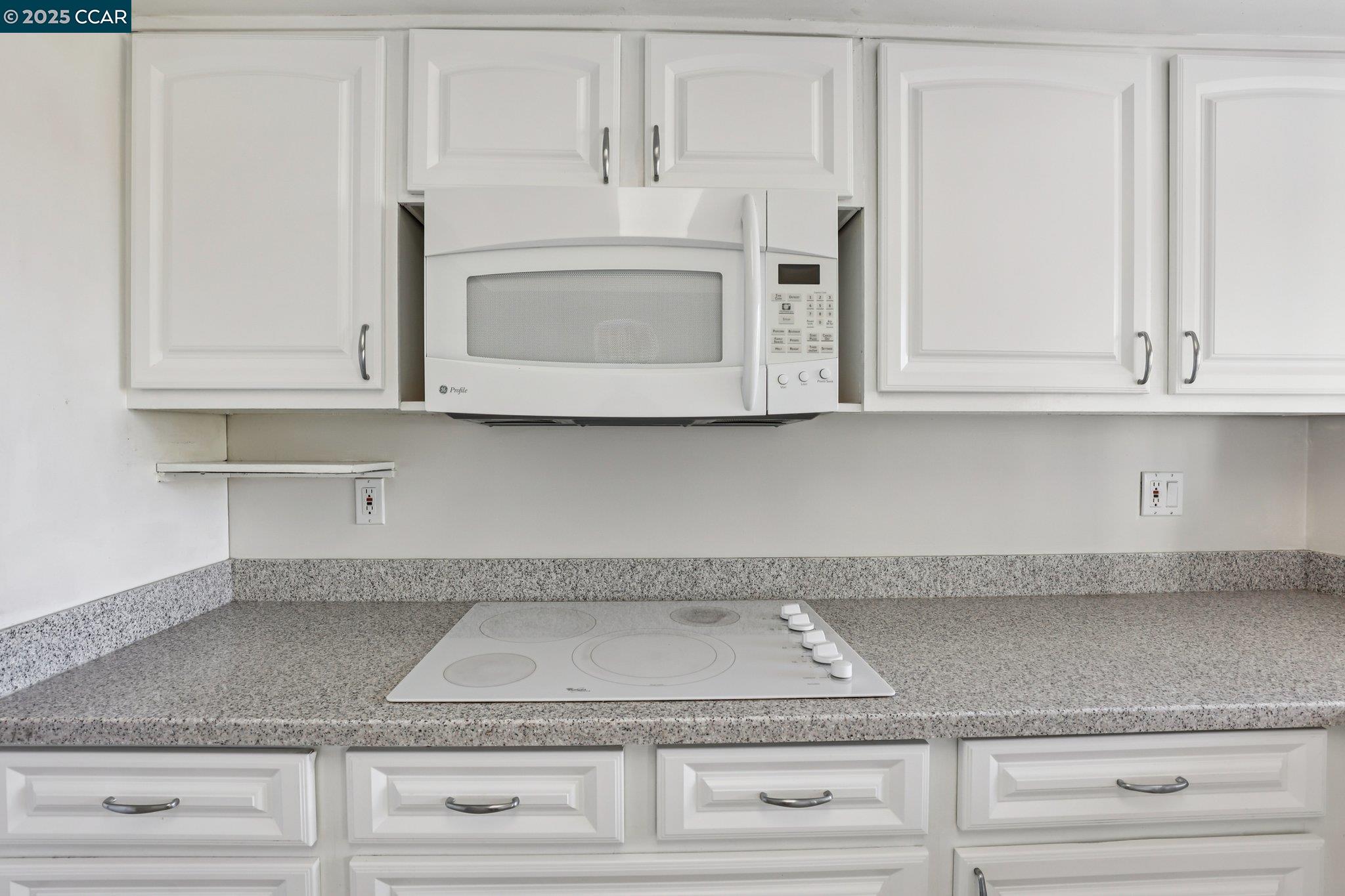 Photo #15: 41115768 Listing: Photo #15