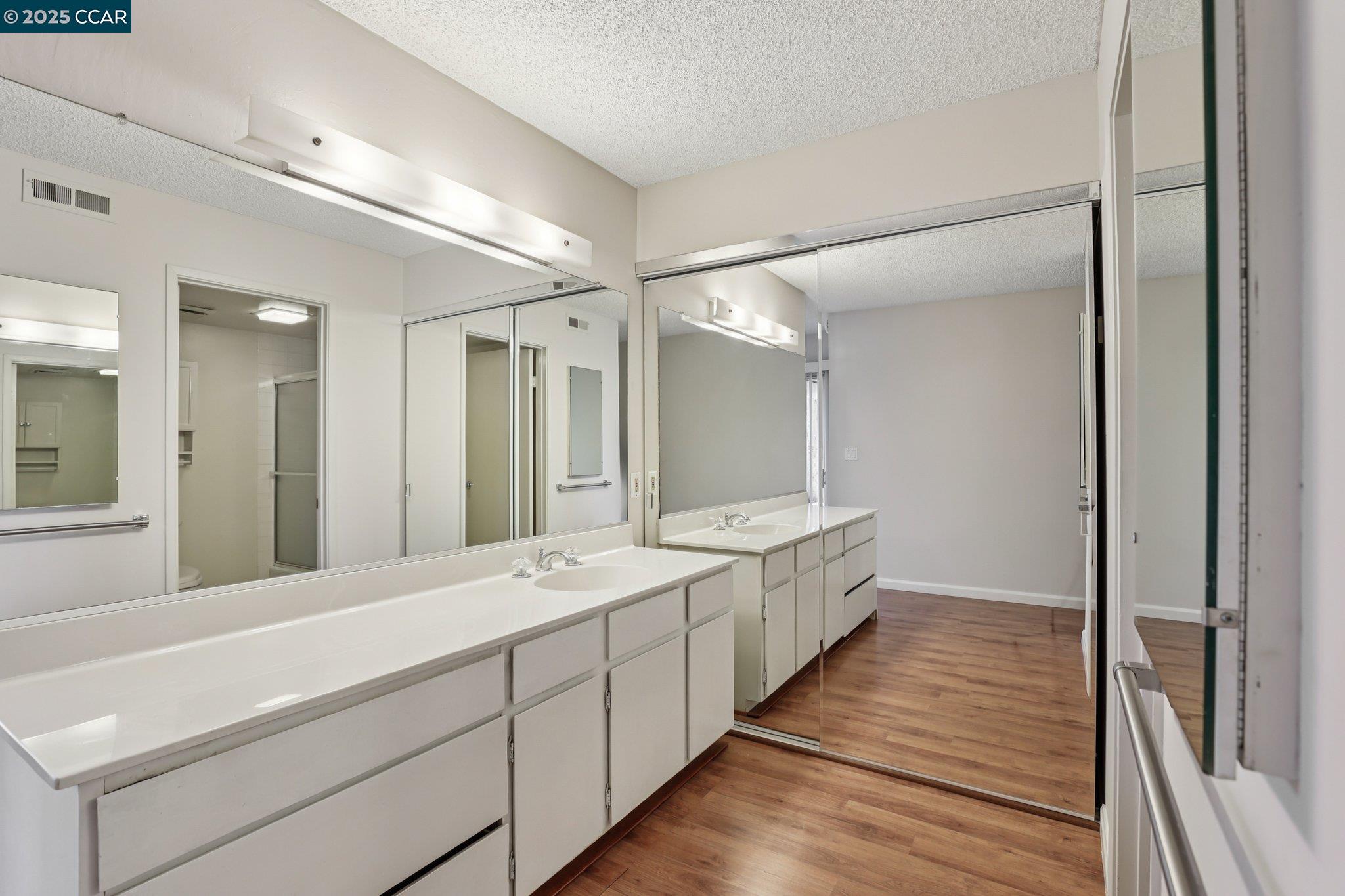 Photo #22: 41115768 Listing: Photo #22