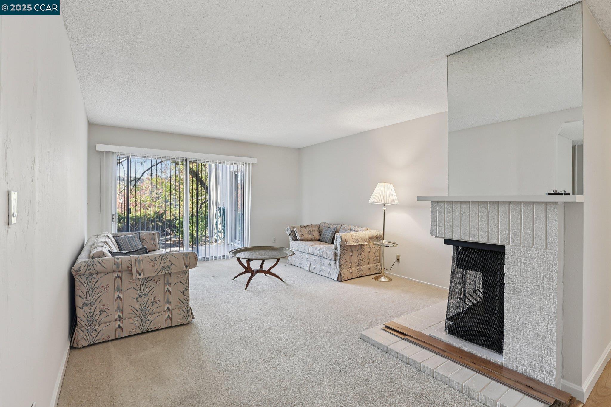 Photo #6: 41115768 Listing: Photo #6