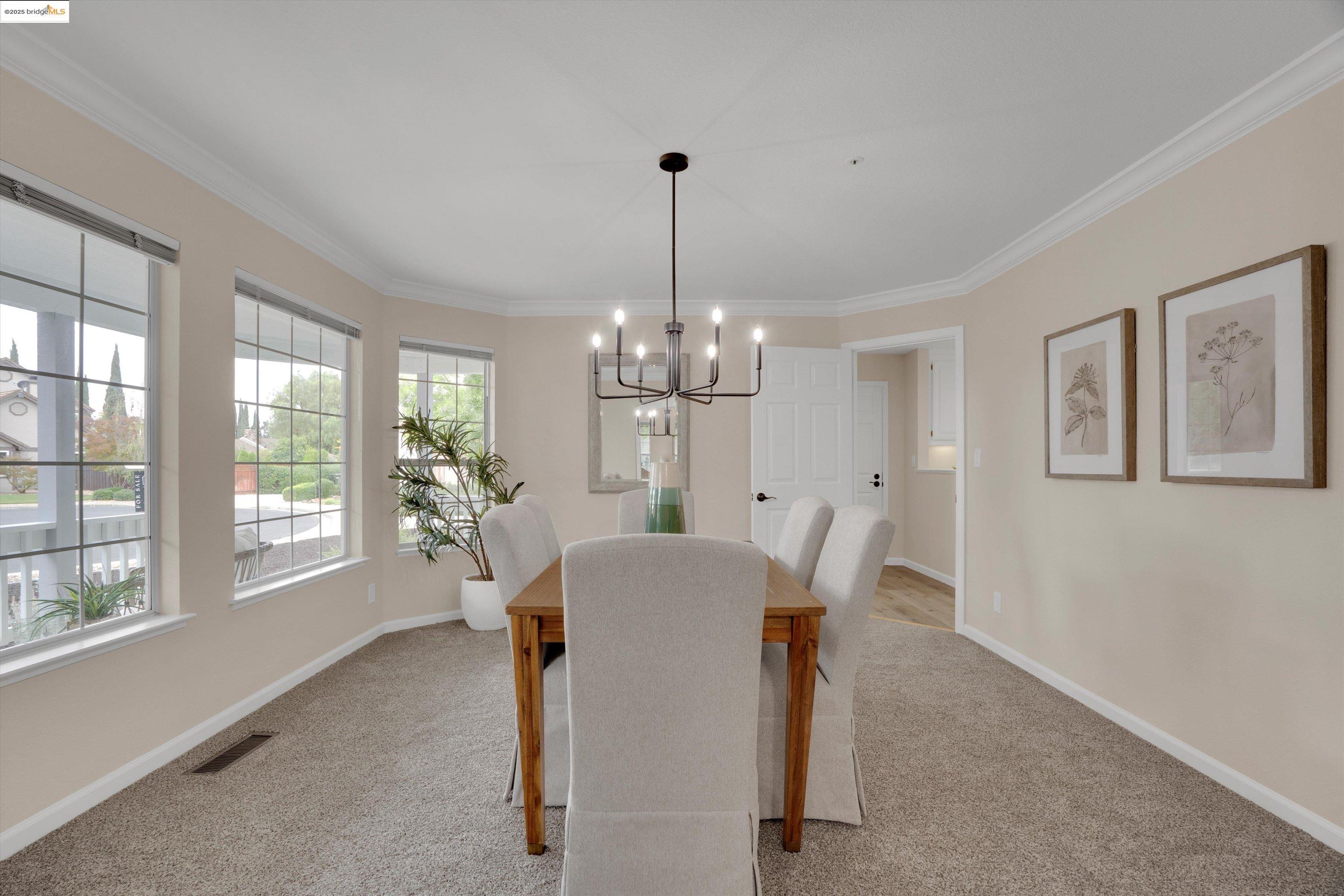 Detail Gallery Image 9 of 45 For 4468 Edgewood Way, Livermore,  CA 94550 - 4 Beds | 2/1 Baths