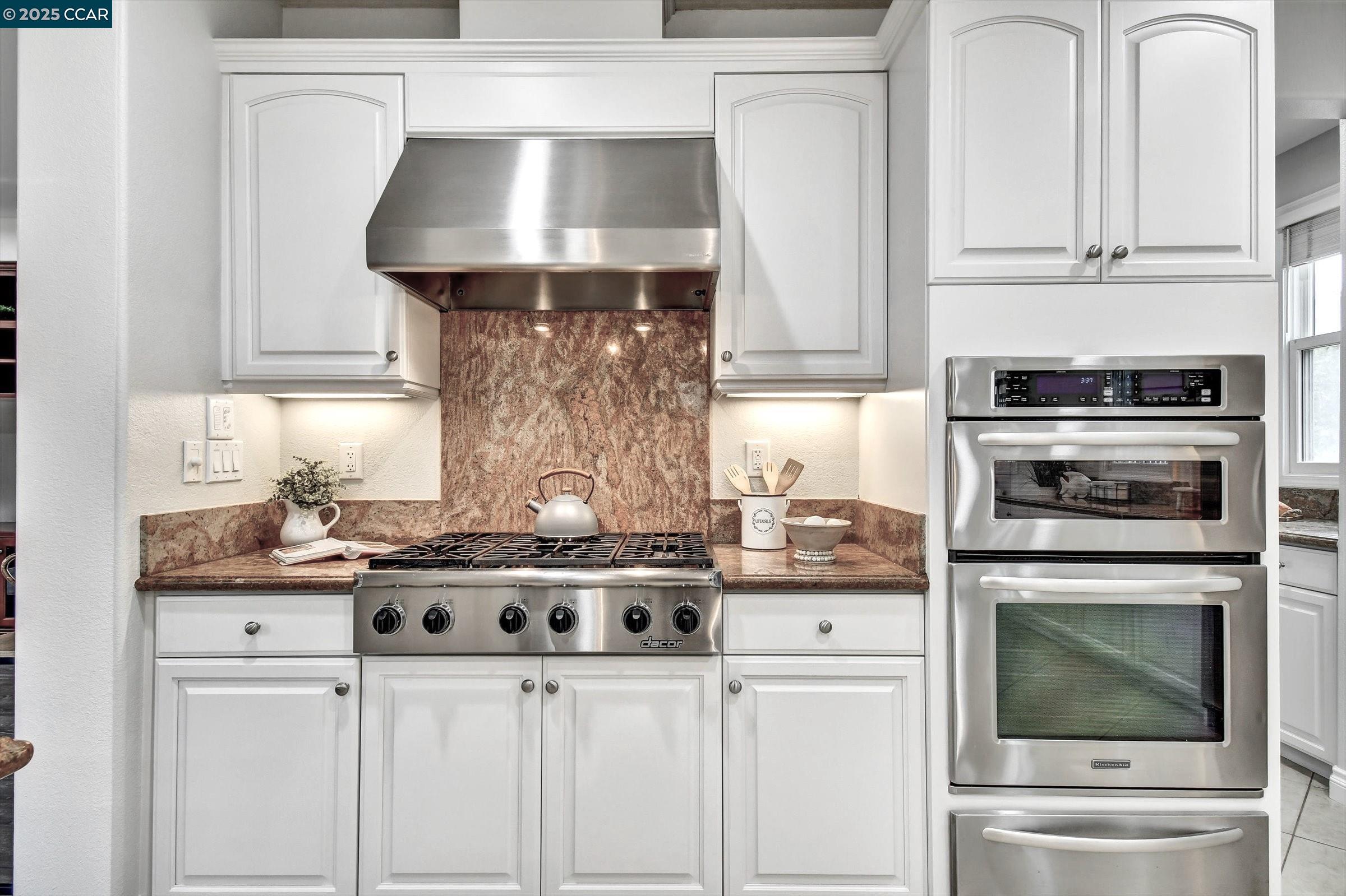 Detail Gallery Image 20 of 60 For 1018 Promenade St., Hercules,  CA 94547 - 6 Beds | 5/1 Baths