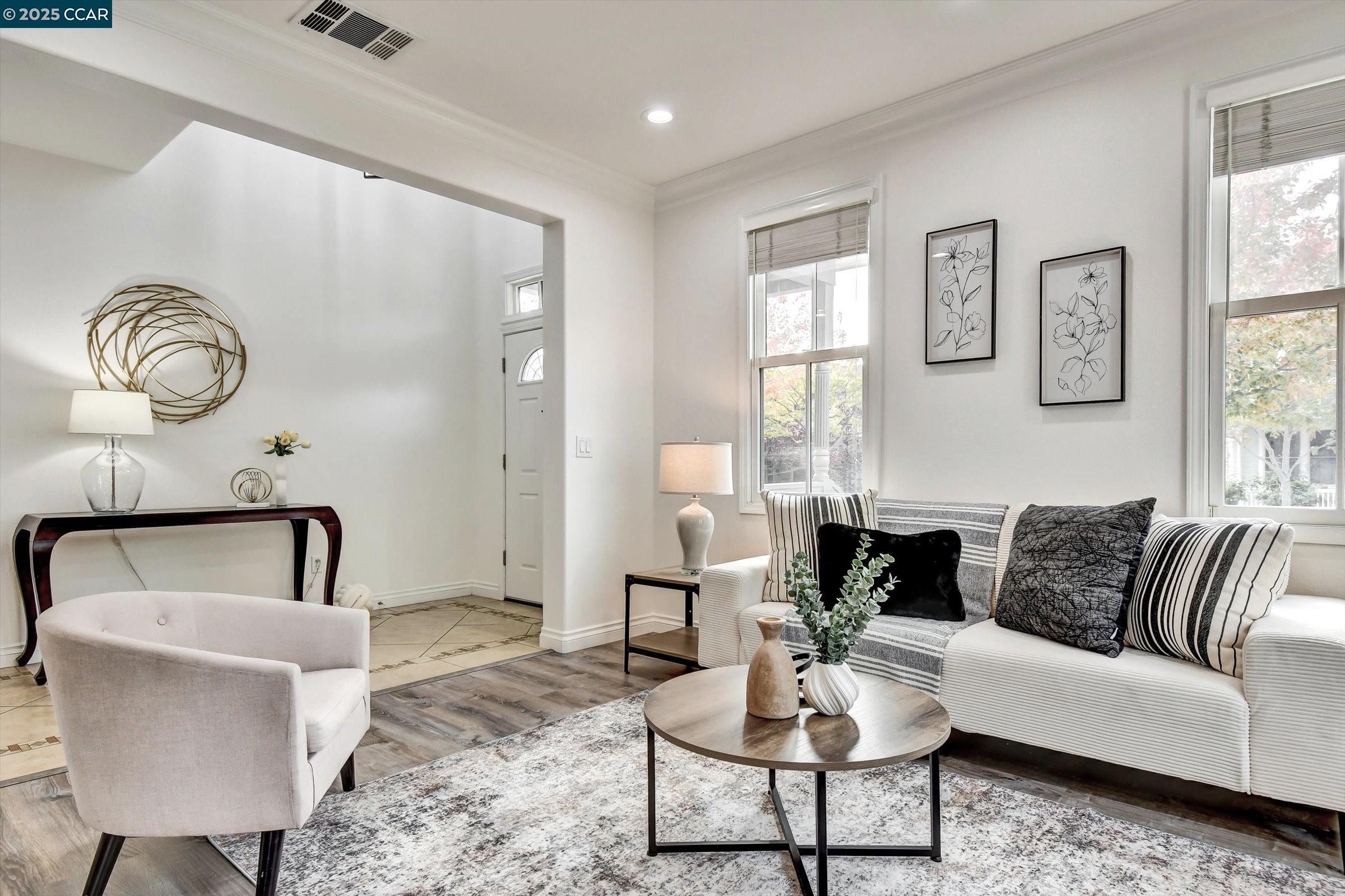 Detail Gallery Image 9 of 60 For 1018 Promenade St., Hercules,  CA 94547 - 6 Beds | 5/1 Baths