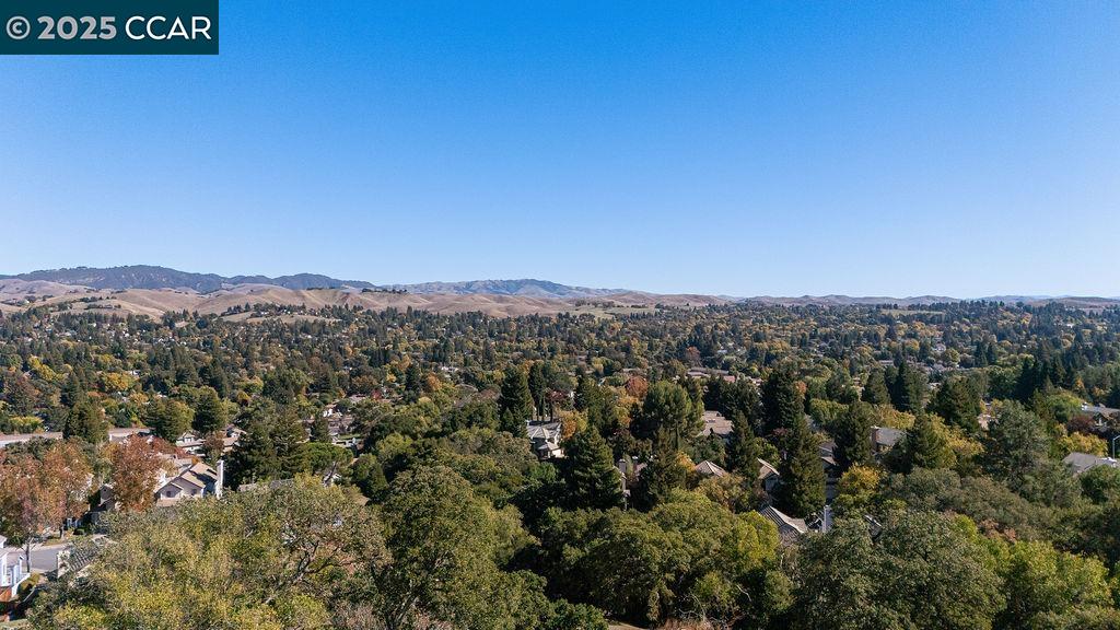 Detail Gallery Image 19 of 30 For 1409 Fountain Springs Cir, Danville,  CA 94526 - 3 Beds | 2/1 Baths