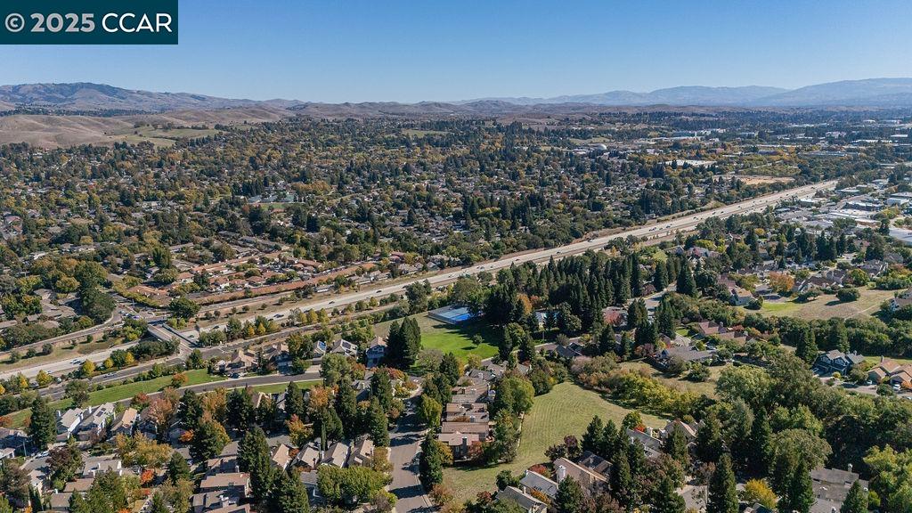 Detail Gallery Image 24 of 30 For 1409 Fountain Springs Cir, Danville,  CA 94526 - 3 Beds | 2/1 Baths