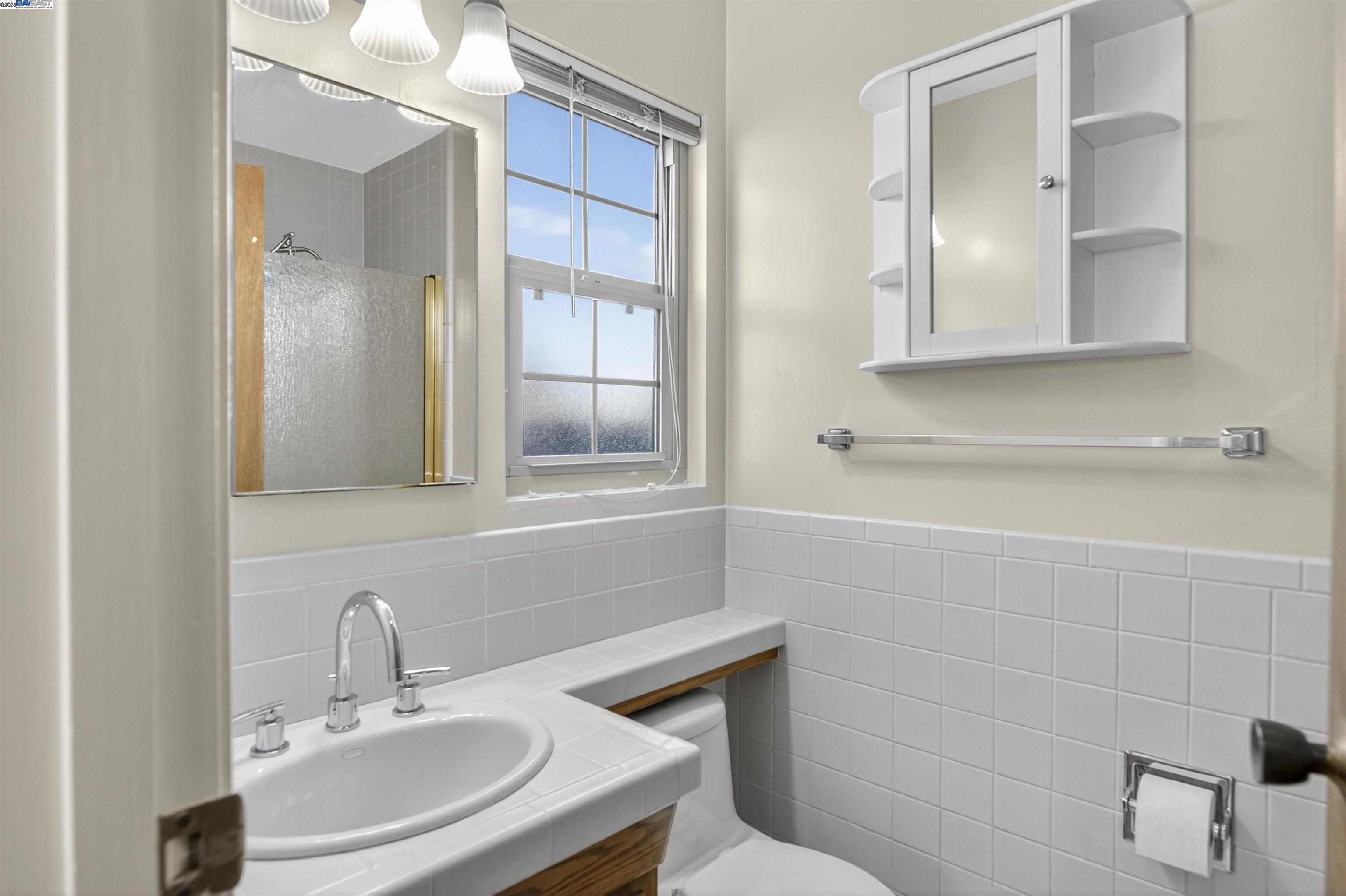 Detail Gallery Image 29 of 33 For 1562 Randy St, San Leandro,  CA 94579 - 3 Beds | 2 Baths