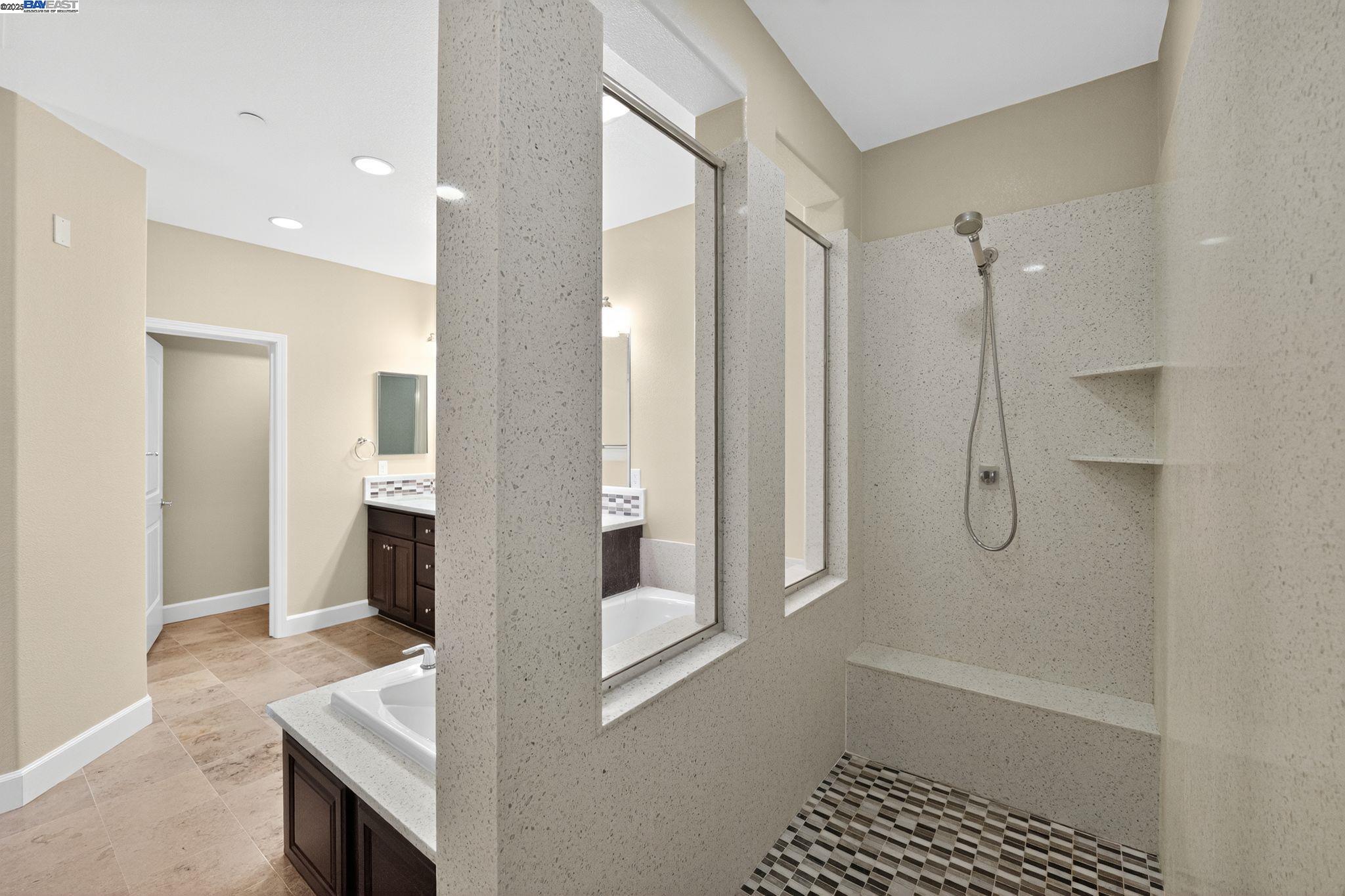 Detail Gallery Image 20 of 40 For 3231 Central Pkwy, Dublin,  CA 94568 - 4 Beds | 3/1 Baths