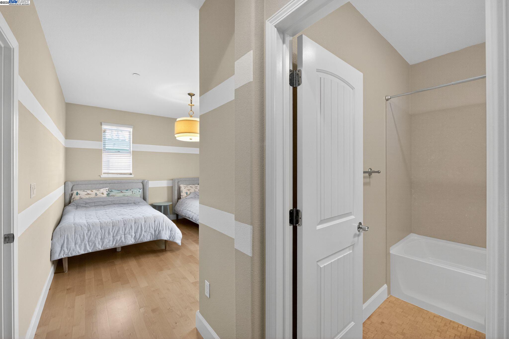 Detail Gallery Image 24 of 40 For 3231 Central Pkwy, Dublin,  CA 94568 - 4 Beds | 3/1 Baths