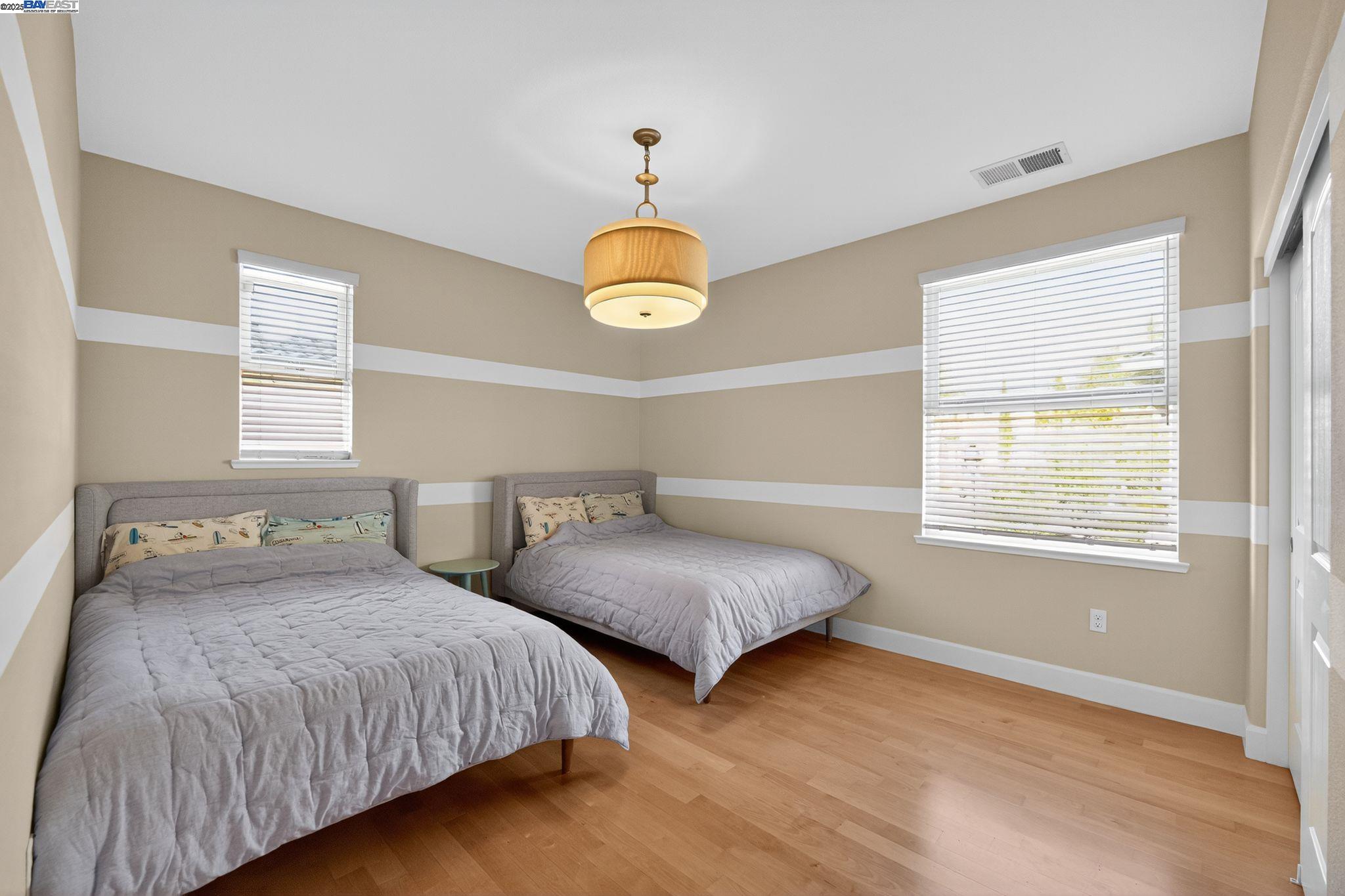 Detail Gallery Image 25 of 40 For 3231 Central Pkwy, Dublin,  CA 94568 - 4 Beds | 3/1 Baths