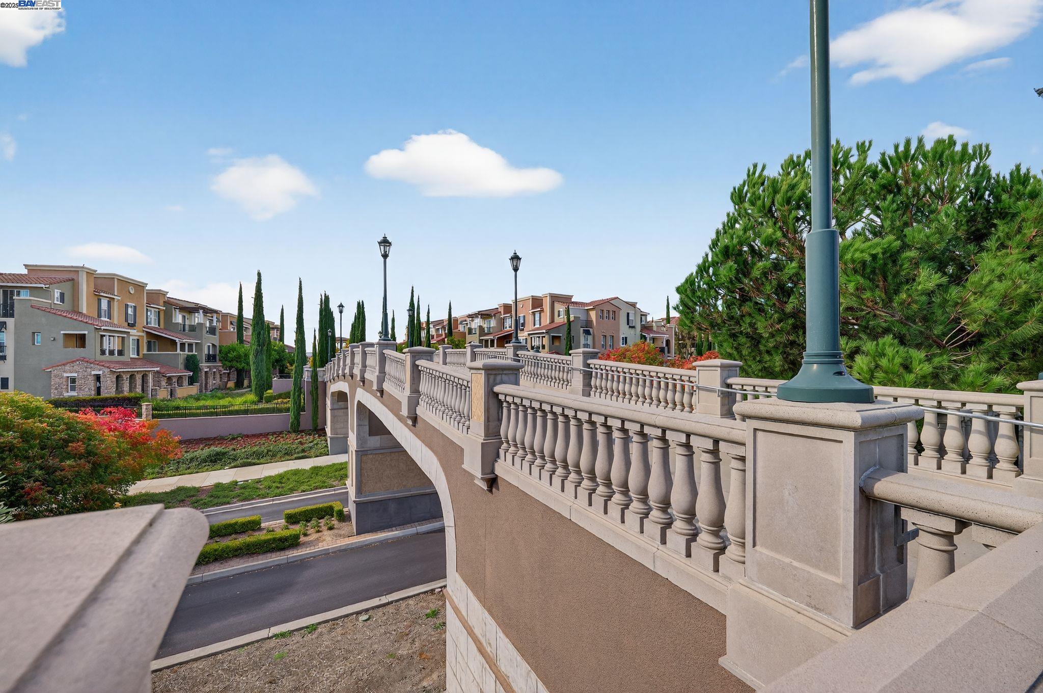 Detail Gallery Image 31 of 40 For 3231 Central Pkwy, Dublin,  CA 94568 - 4 Beds | 3/1 Baths