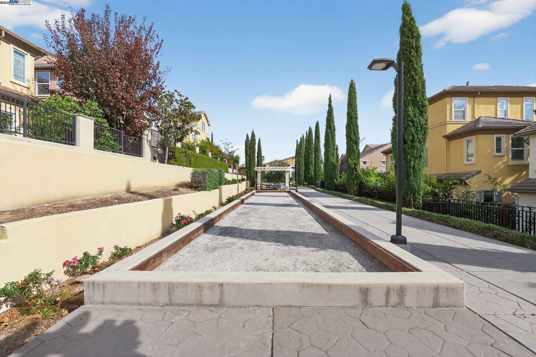 Detail Gallery Image 34 of 40 For 3231 Central Pkwy, Dublin,  CA 94568 - 4 Beds | 3/1 Baths