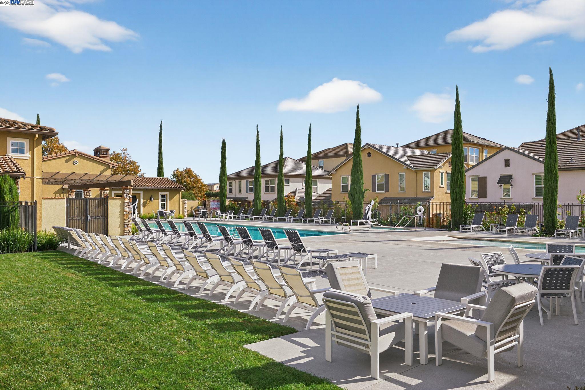 Detail Gallery Image 35 of 40 For 3231 Central Pkwy, Dublin,  CA 94568 - 4 Beds | 3/1 Baths