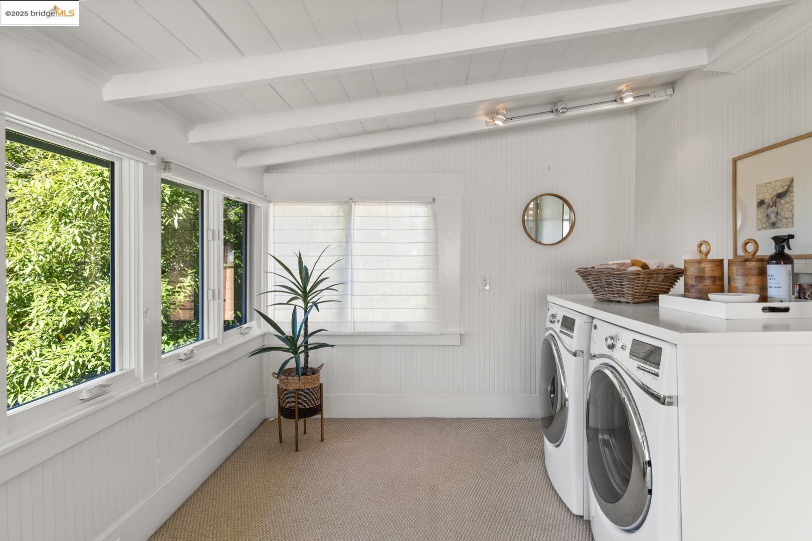 Detail Gallery Image 35 of 53 For 2610 Piedmont Ave, Berkeley,  CA 94704 - 4 Beds | 3/1 Baths