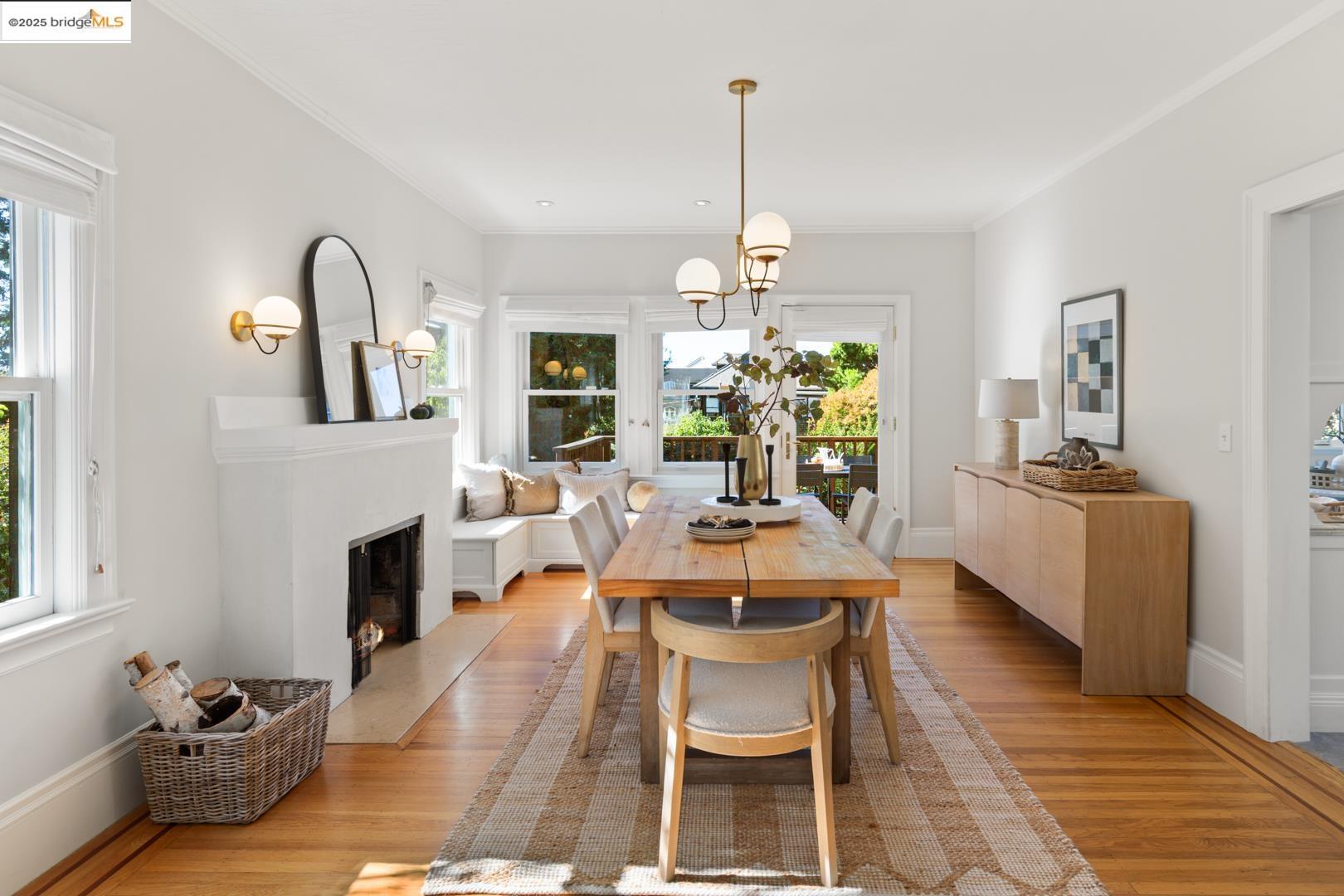 Detail Gallery Image 9 of 53 For 2610 Piedmont Ave, Berkeley,  CA 94704 - 4 Beds | 3/1 Baths