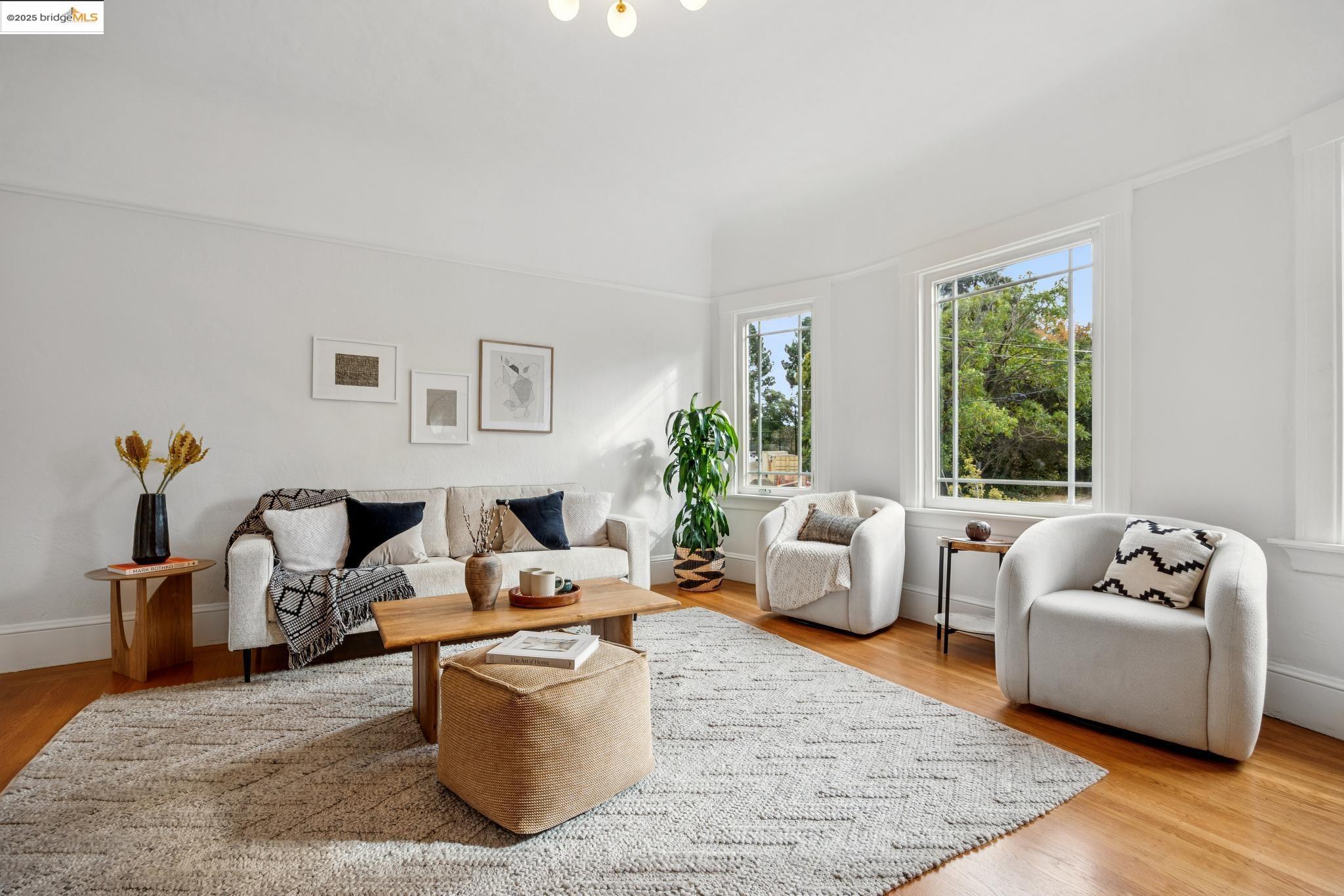 Detail Gallery Image 9 of 43 For 402 36th St, Oakland,  CA 94609 - 2 Beds | 2 Baths