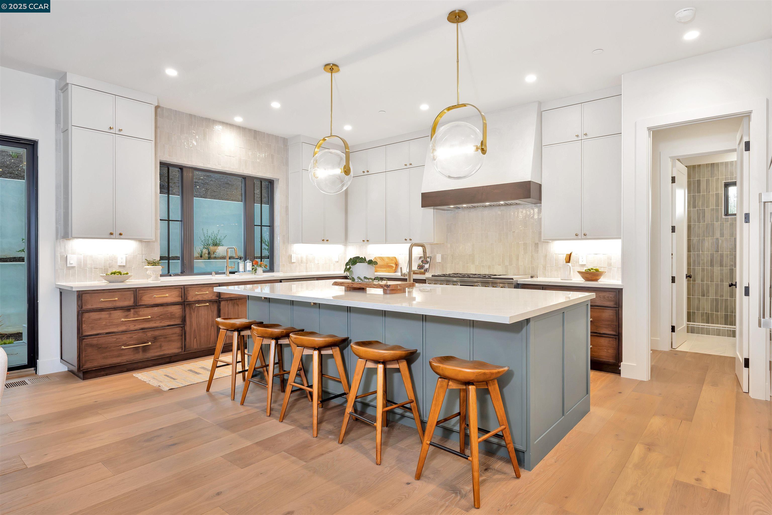 Detail Gallery Image 5 of 40 For 1362 Sunset Loop, Lafayette,  CA 94549 - 5 Beds | 5/1 Baths