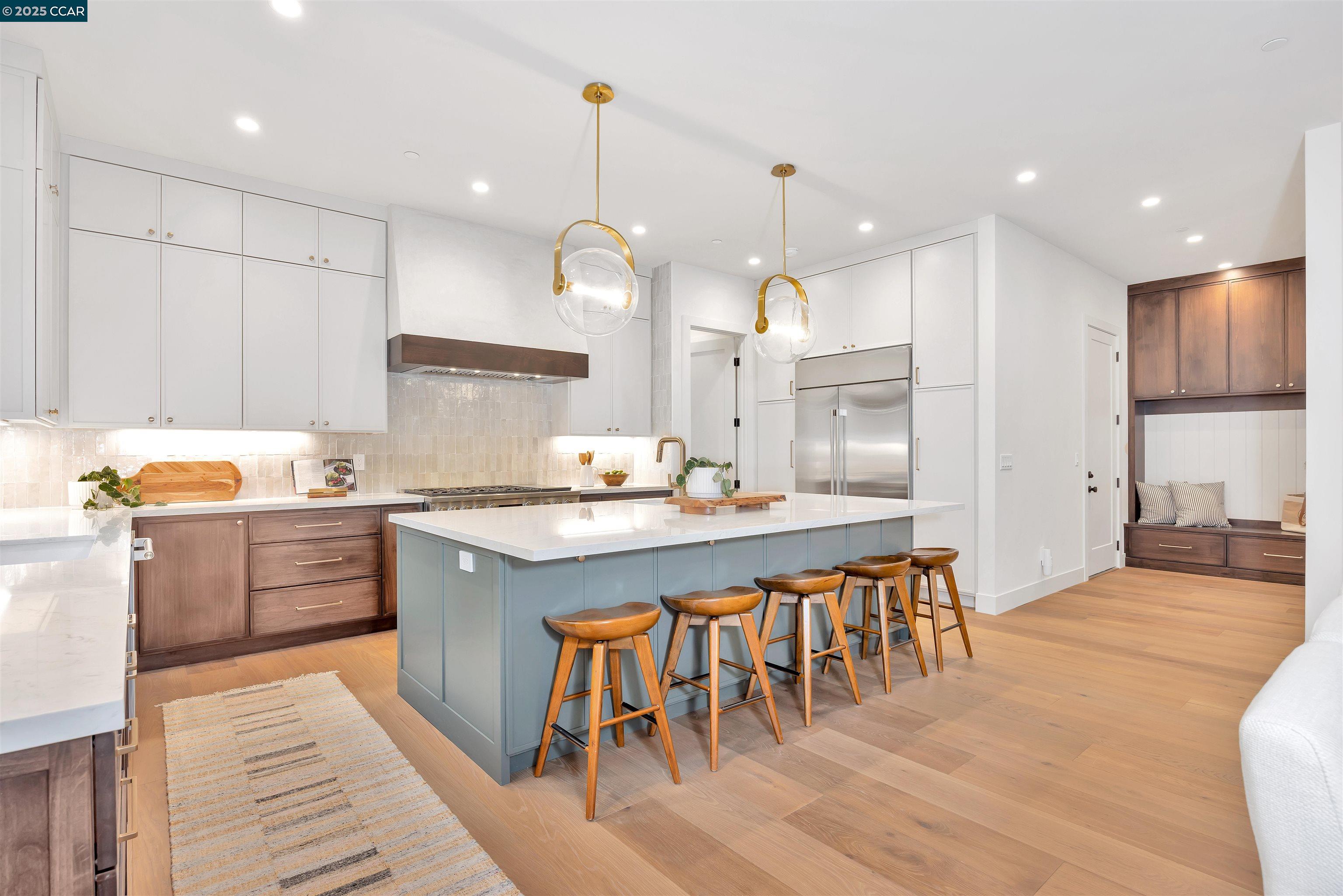 Detail Gallery Image 6 of 40 For 1362 Sunset Loop, Lafayette,  CA 94549 - 5 Beds | 5/1 Baths