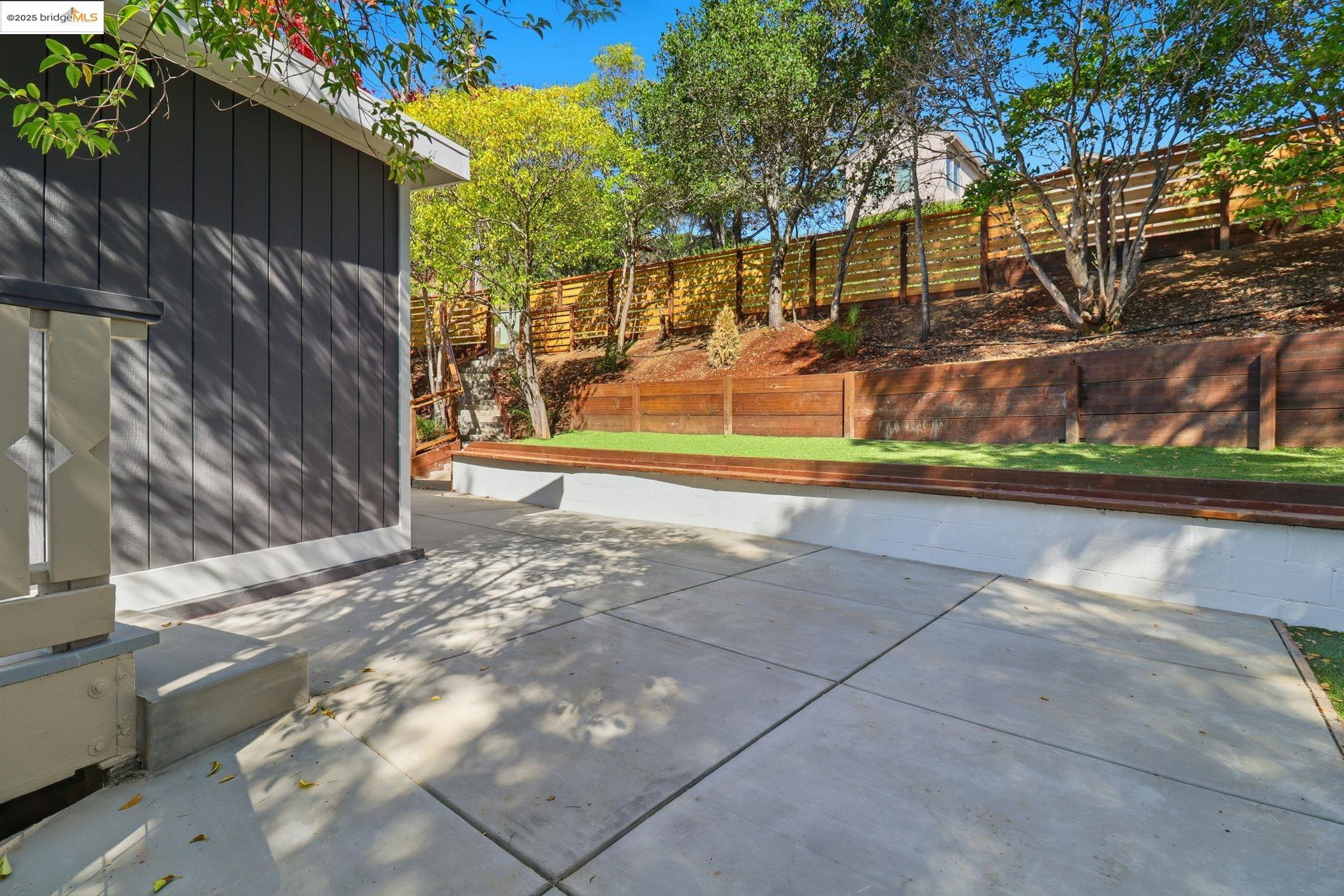 Detail Gallery Image 4 of 50 For 2 Hillcrest Ct, San Anselmo,  CA 94960 - 3 Beds | 2 Baths