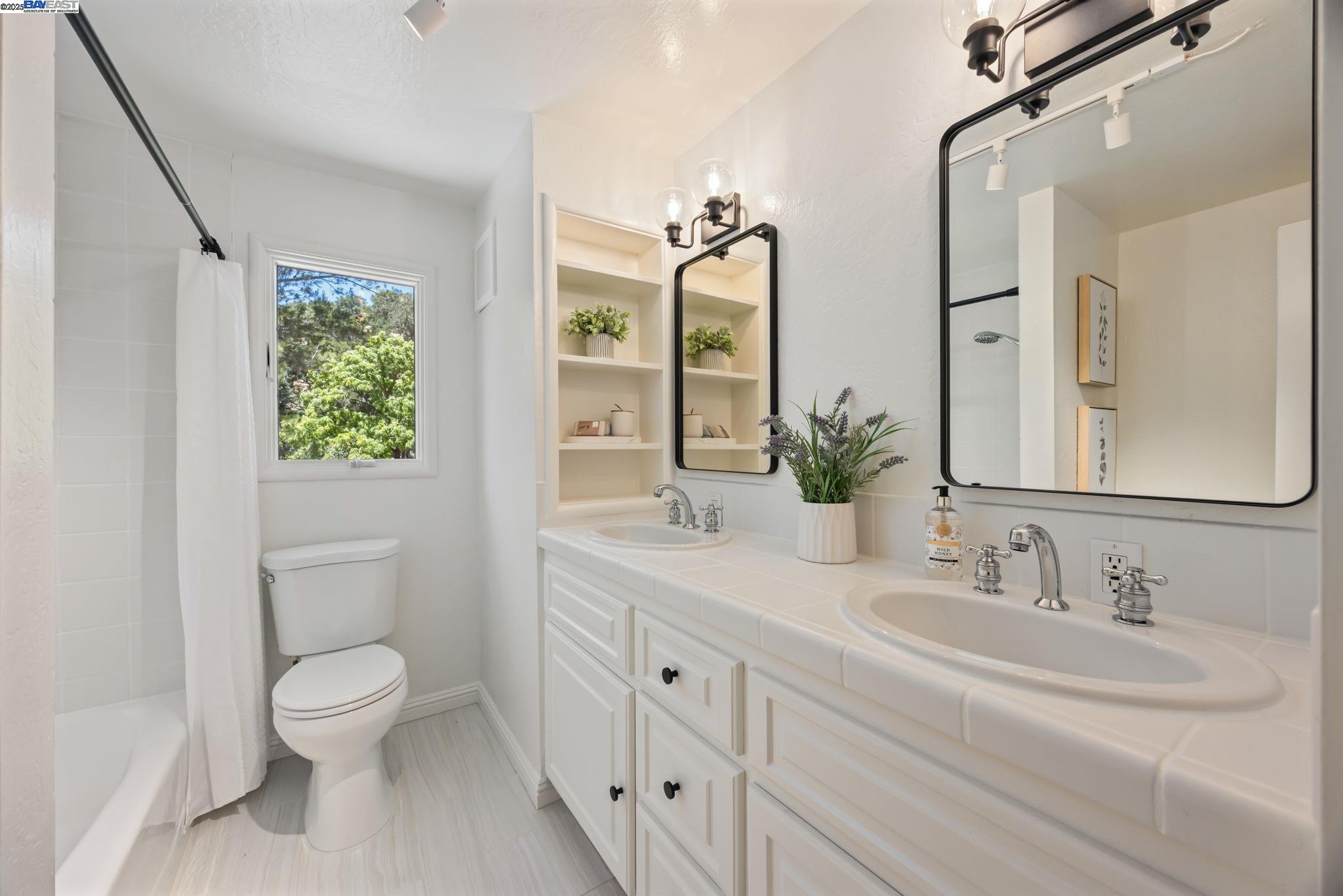 Detail Gallery Image 12 of 47 For 1530 Reliez Valley Rd, Lafayette,  CA 94549 - 4 Beds | 3/1 Baths