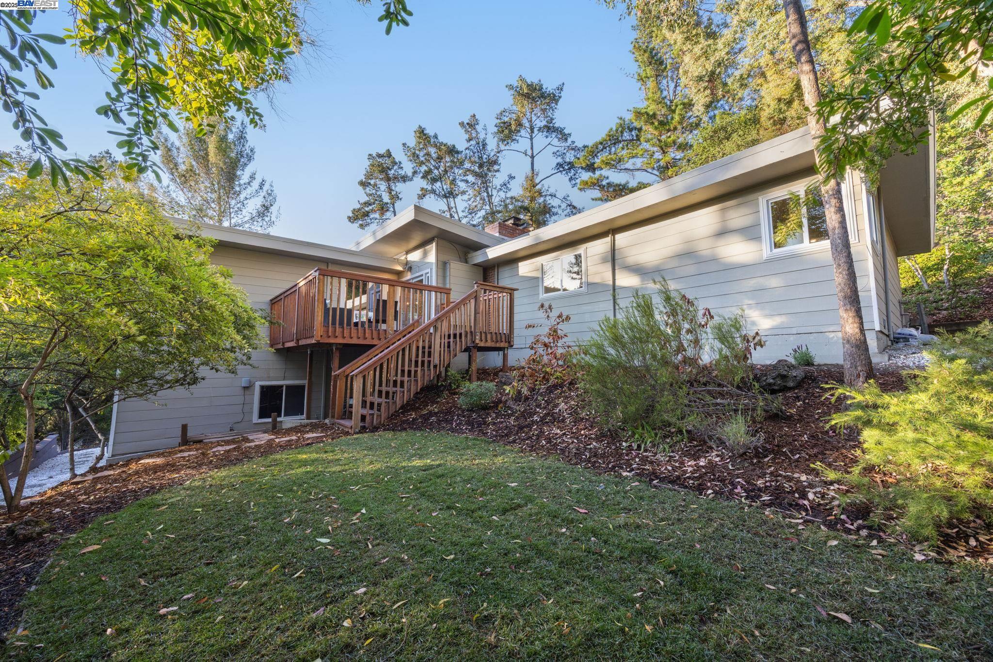 Detail Gallery Image 27 of 47 For 1530 Reliez Valley Rd, Lafayette,  CA 94549 - 4 Beds | 3/1 Baths