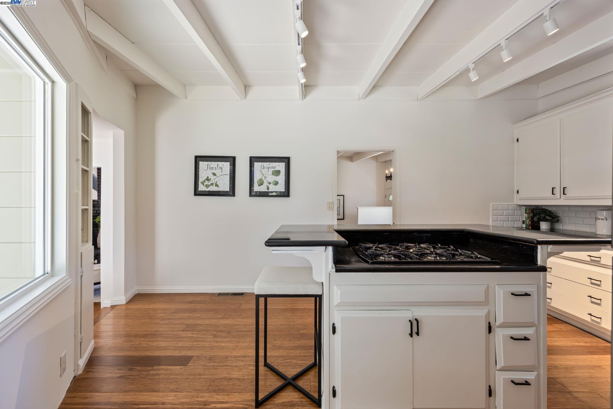 Detail Gallery Image 39 of 47 For 1530 Reliez Valley Rd, Lafayette,  CA 94549 - 4 Beds | 3/1 Baths