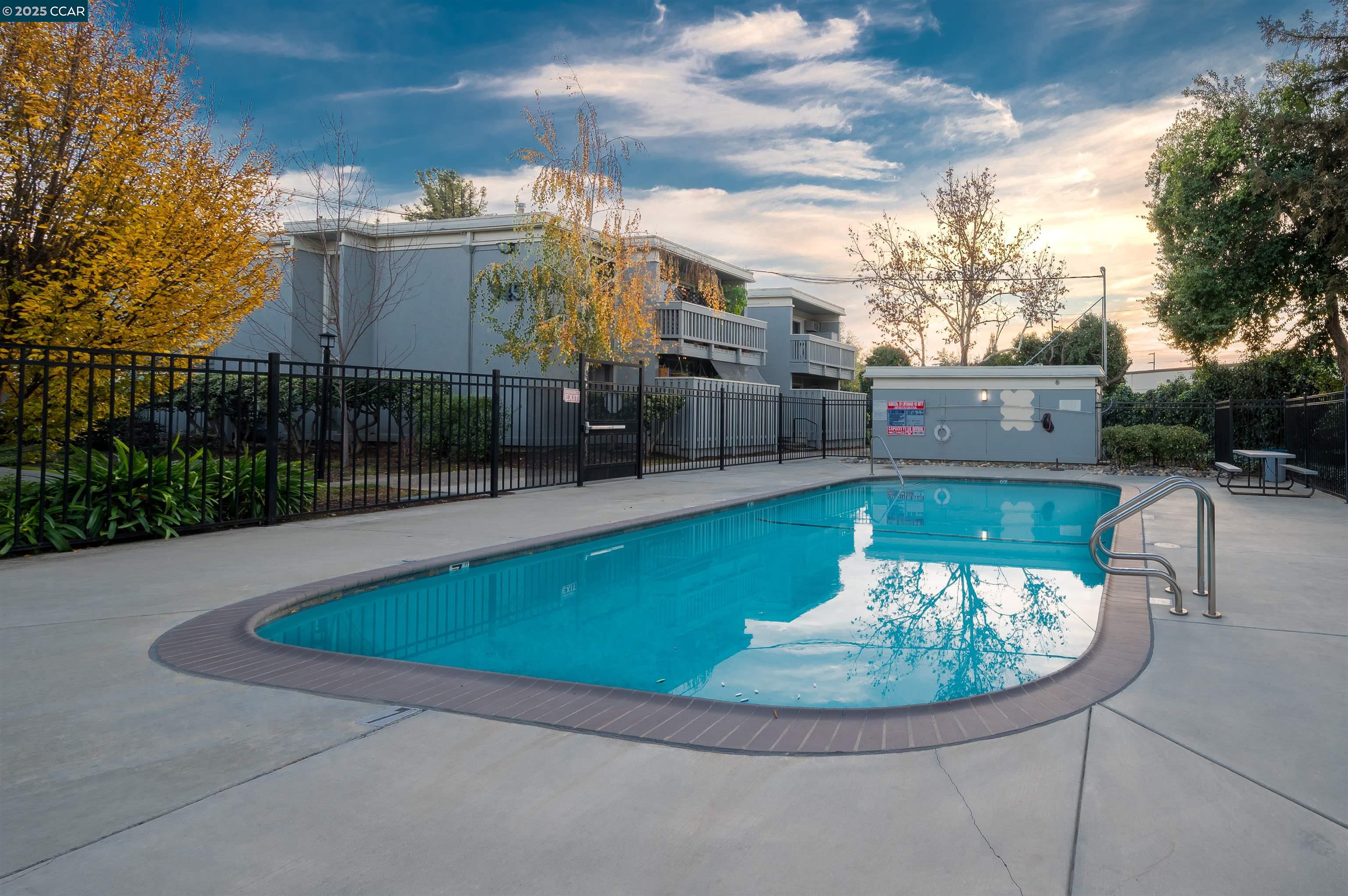 Detail Gallery Image 16 of 17 For 951 Bancroft Rd 110a,  Concord,  CA 94518 - 2 Beds | 1/1 Baths