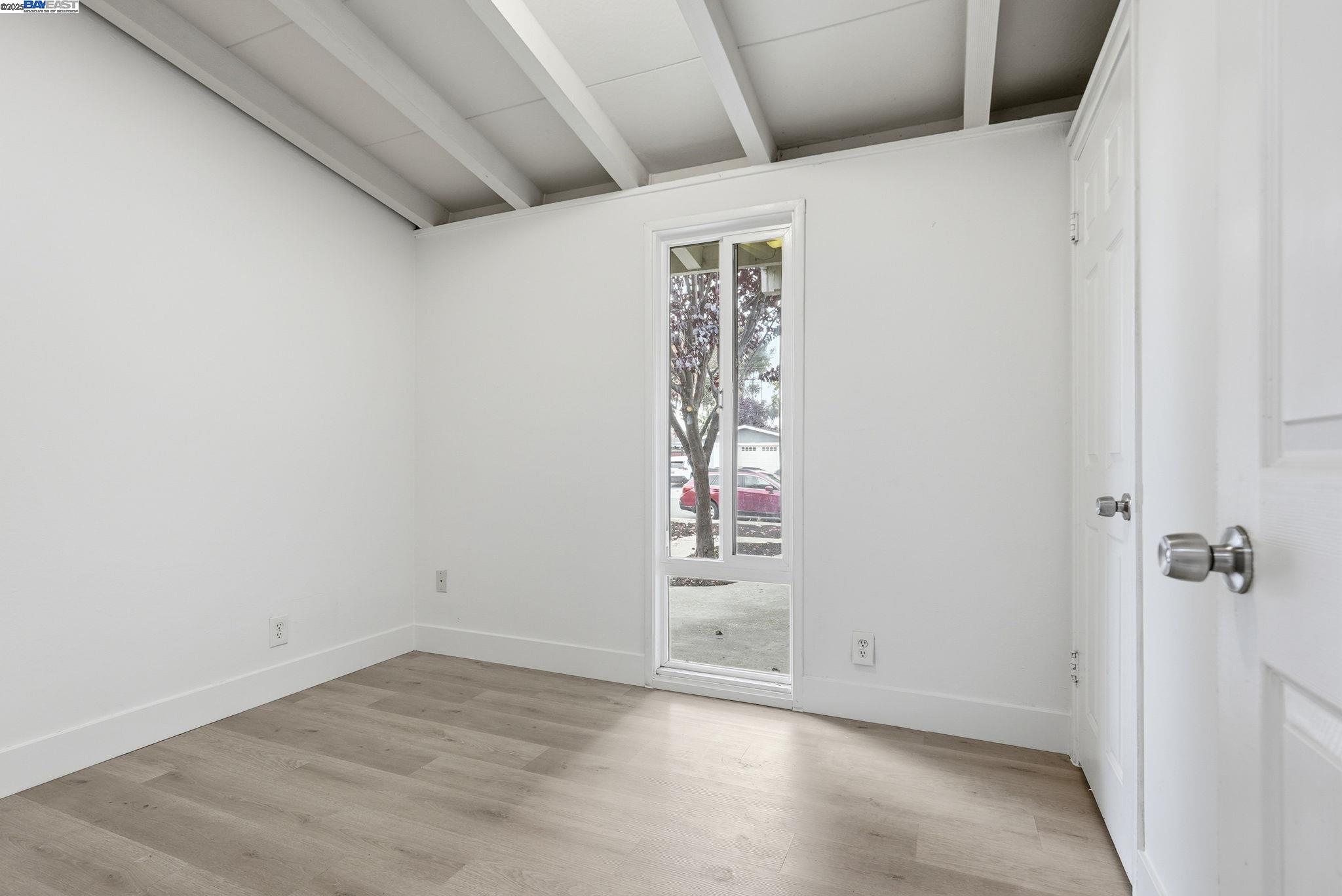 Detail Gallery Image 23 of 40 For 24796 Pear St, Hayward,  CA 94545 - 5 Beds | 2 Baths