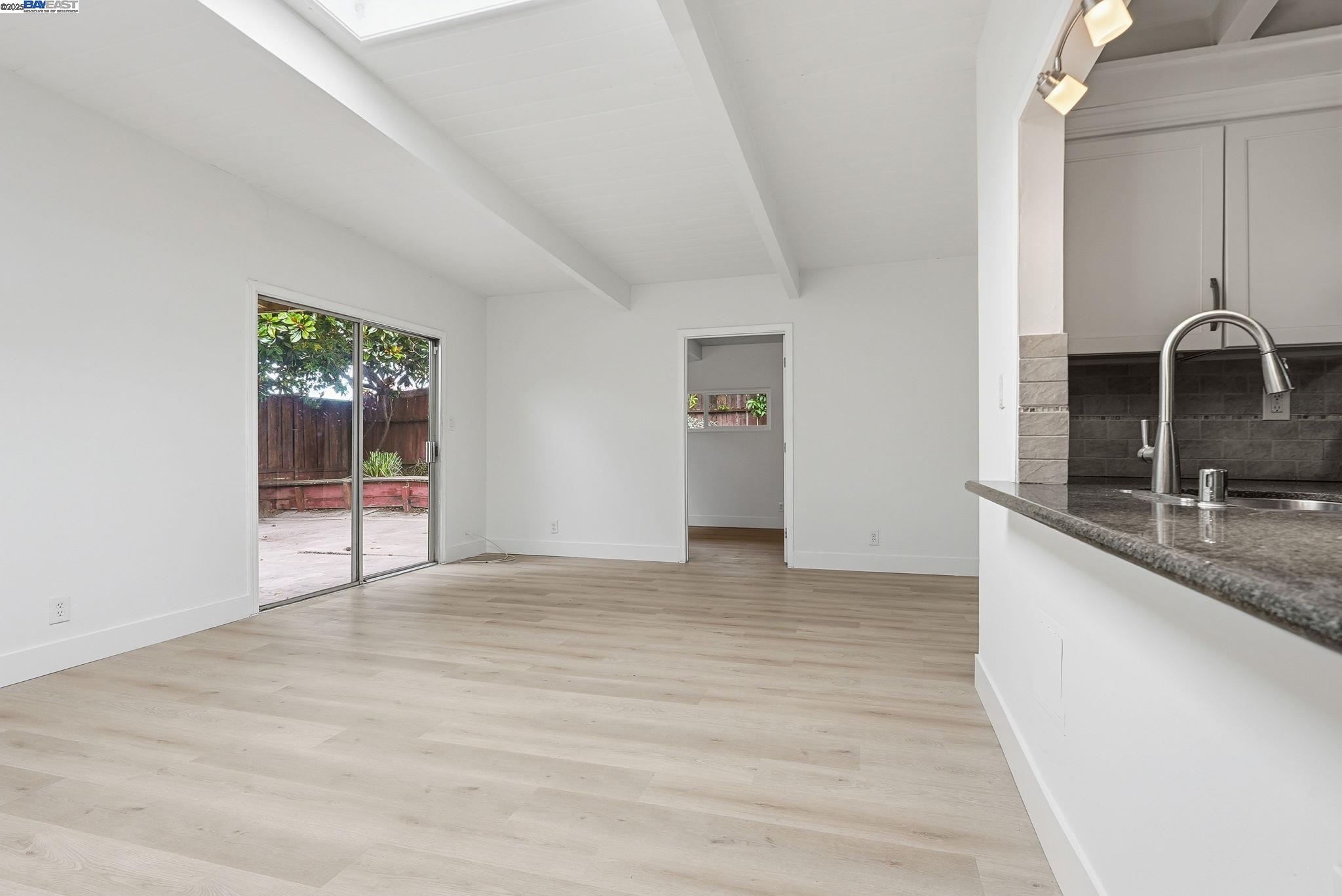 Detail Gallery Image 9 of 40 For 24796 Pear St, Hayward,  CA 94545 - 5 Beds | 2 Baths