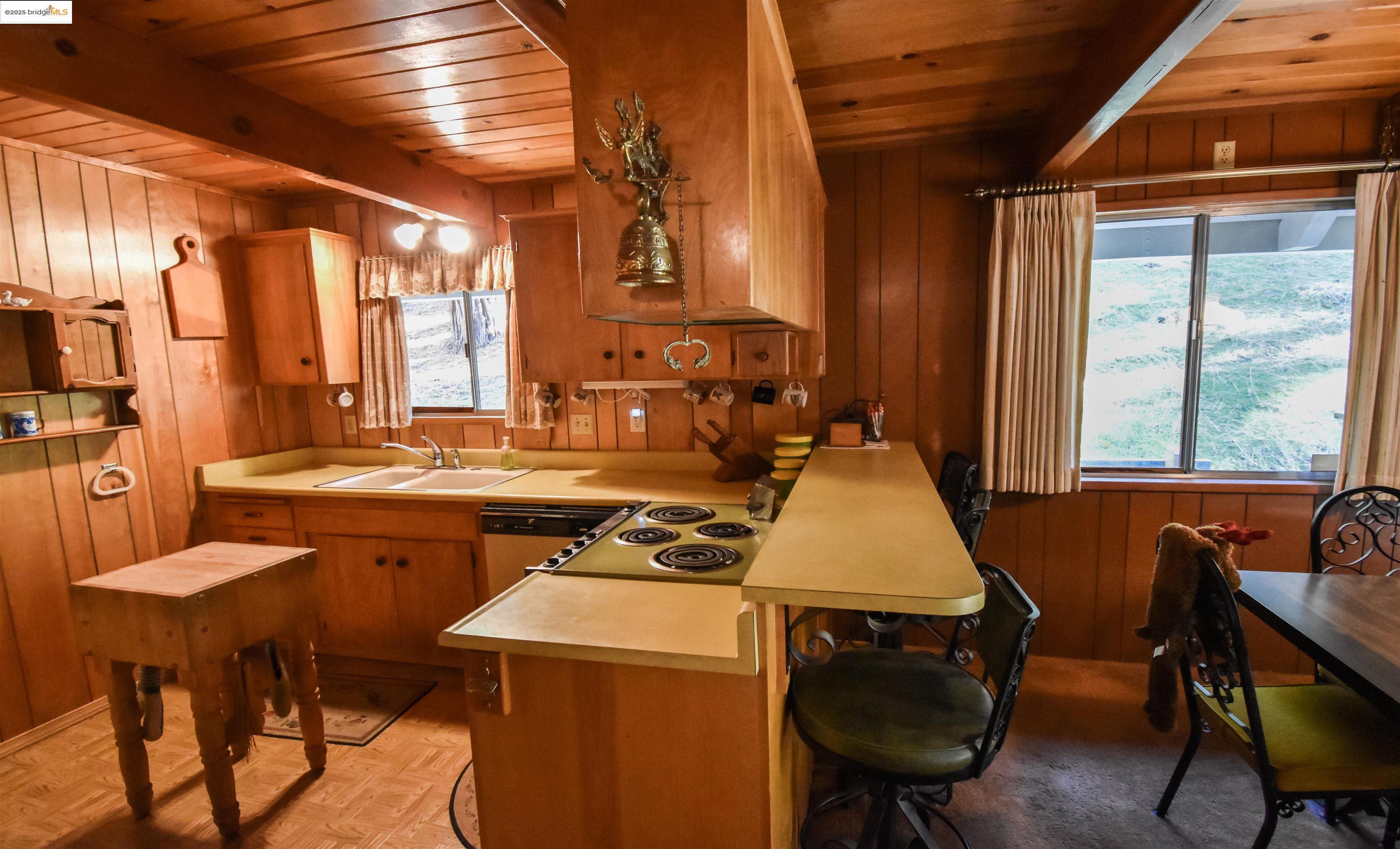 Detail Gallery Image 10 of 41 For 17121 Smokey River Dr, Sonora,  CA 95370 - 4 Beds | 2 Baths