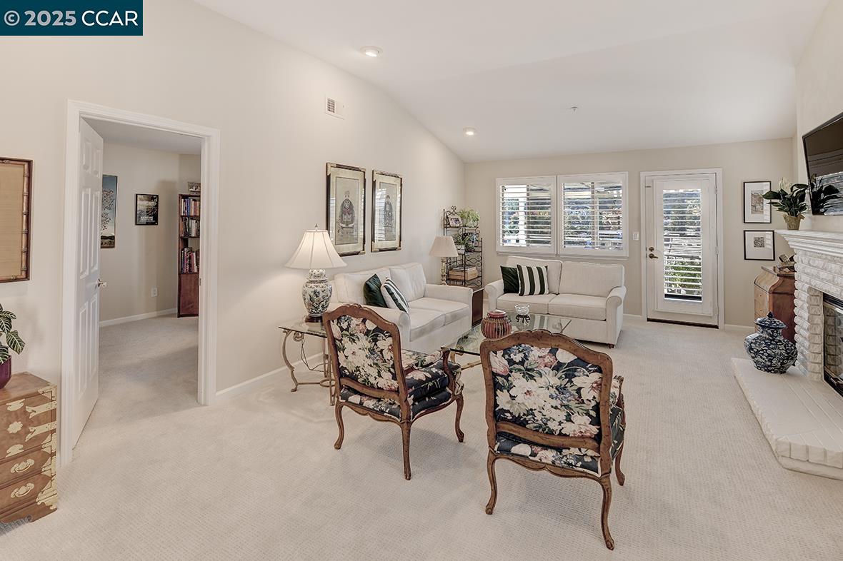 Photo #4: 41115798 Listing: Photo #4