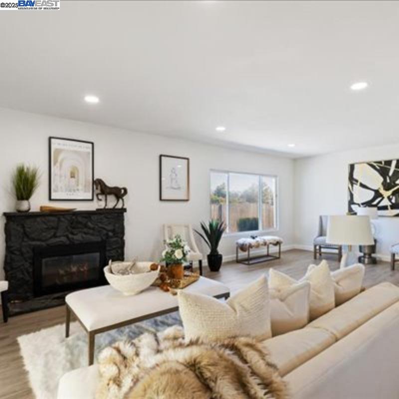 Detail Gallery Image 13 of 47 For 3184 Waugh Place, Fremont,  CA 94536 - 3 Beds | 2 Baths