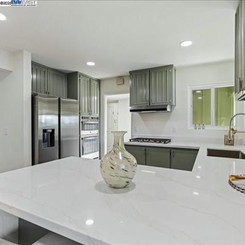 Detail Gallery Image 8 of 47 For 3184 Waugh Place, Fremont,  CA 94536 - 3 Beds | 2 Baths